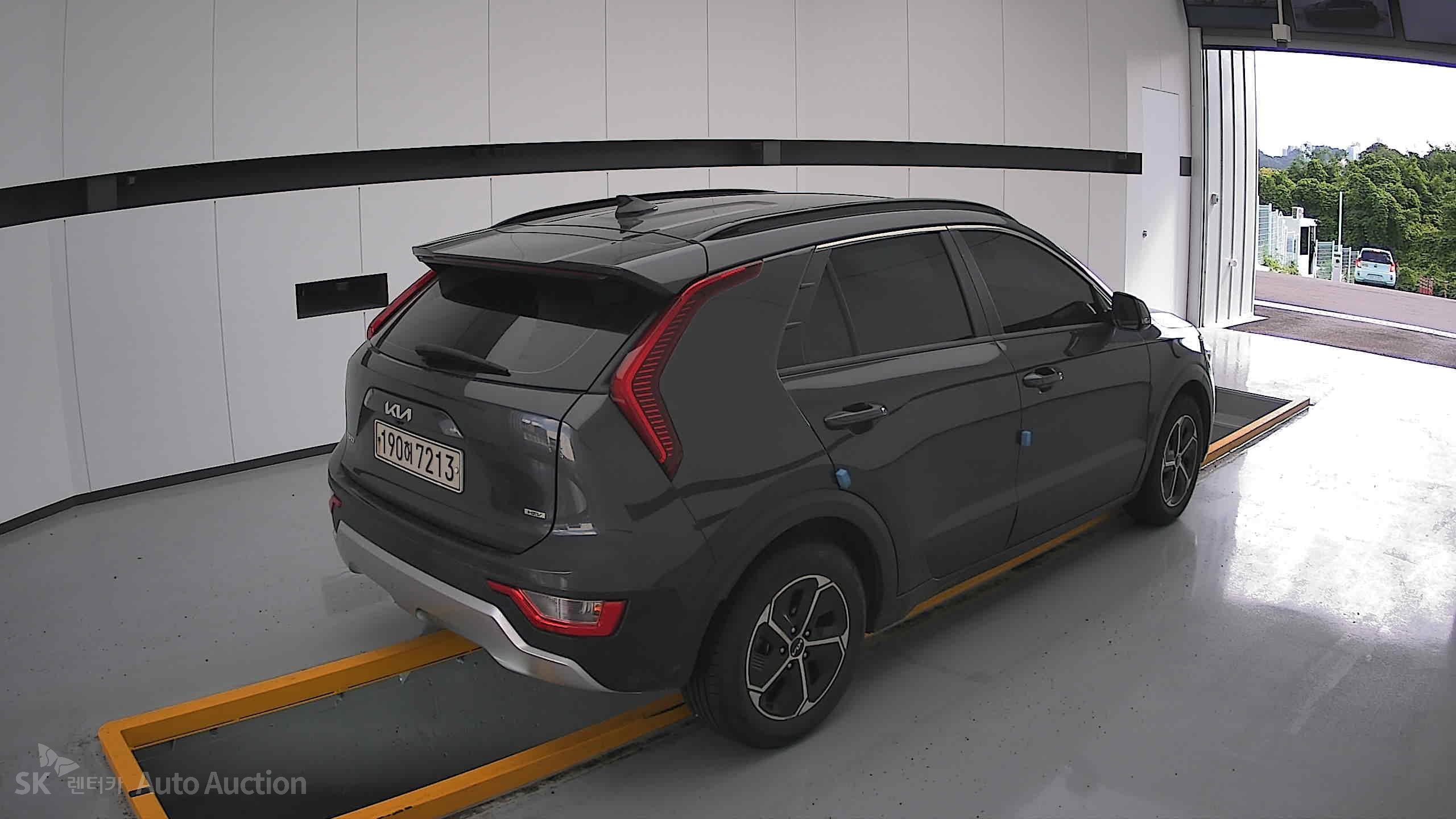 2022 - kia all-new niro