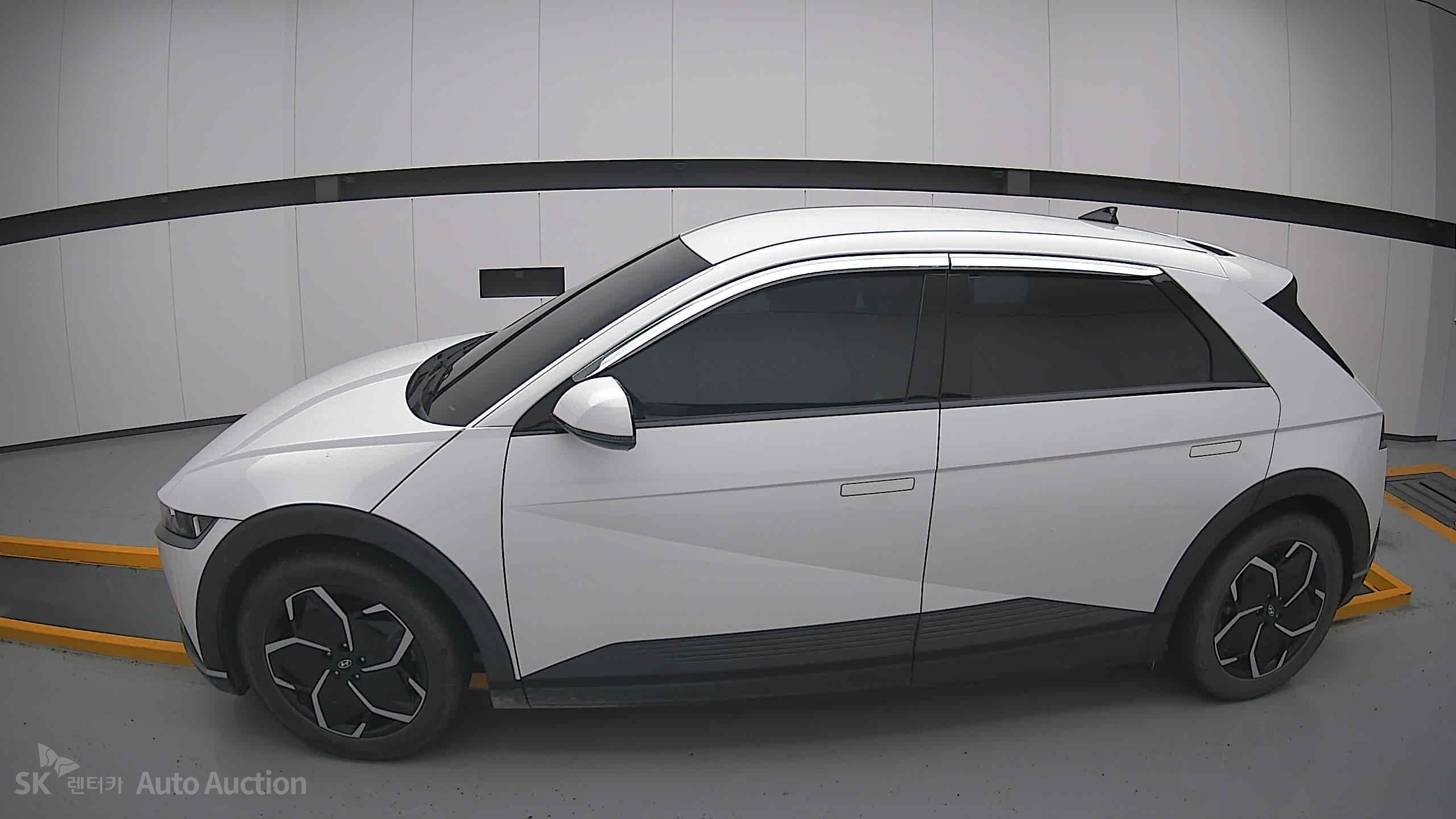 2022 - hyundai ioniq
