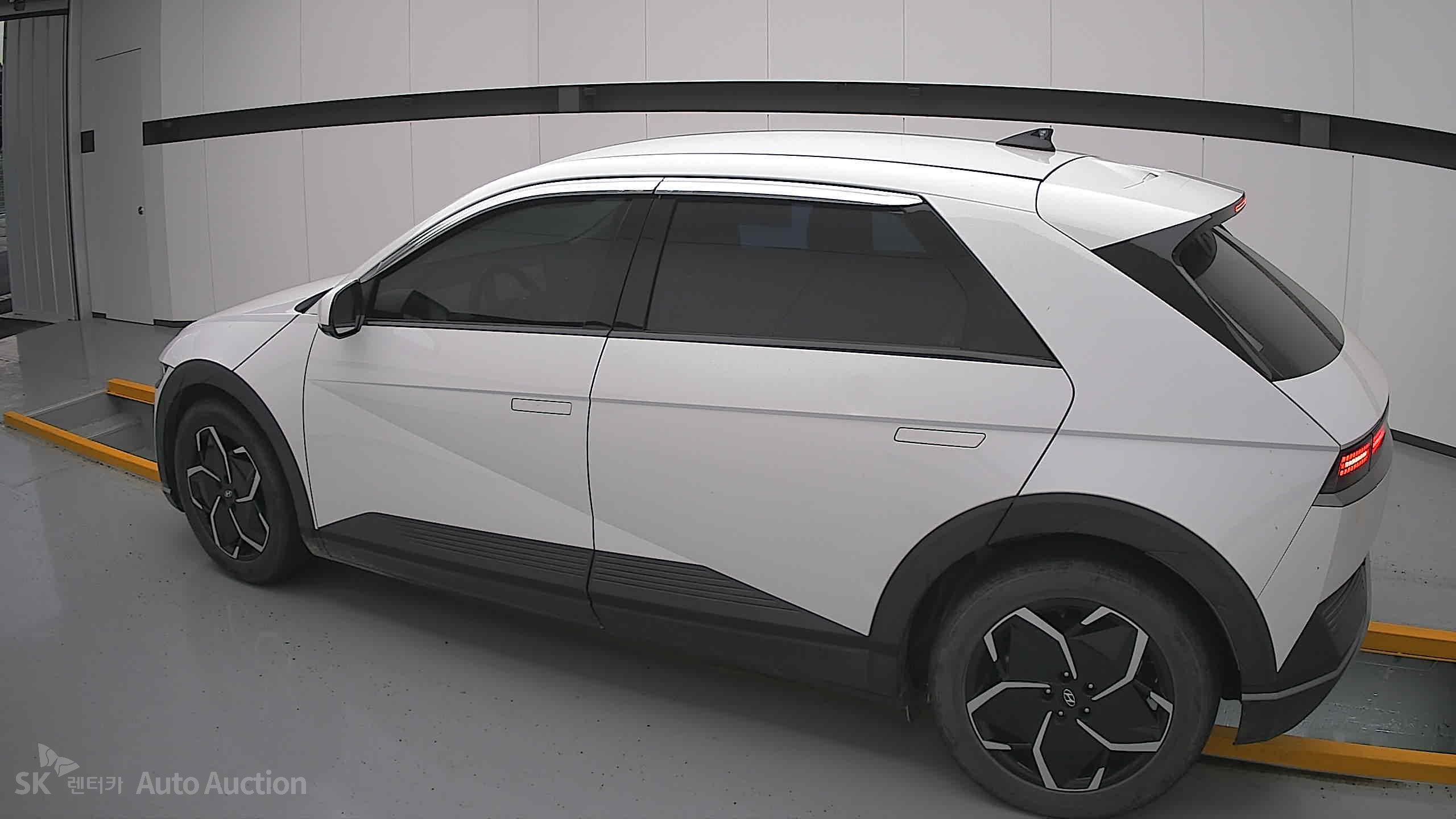 2022 - hyundai ioniq