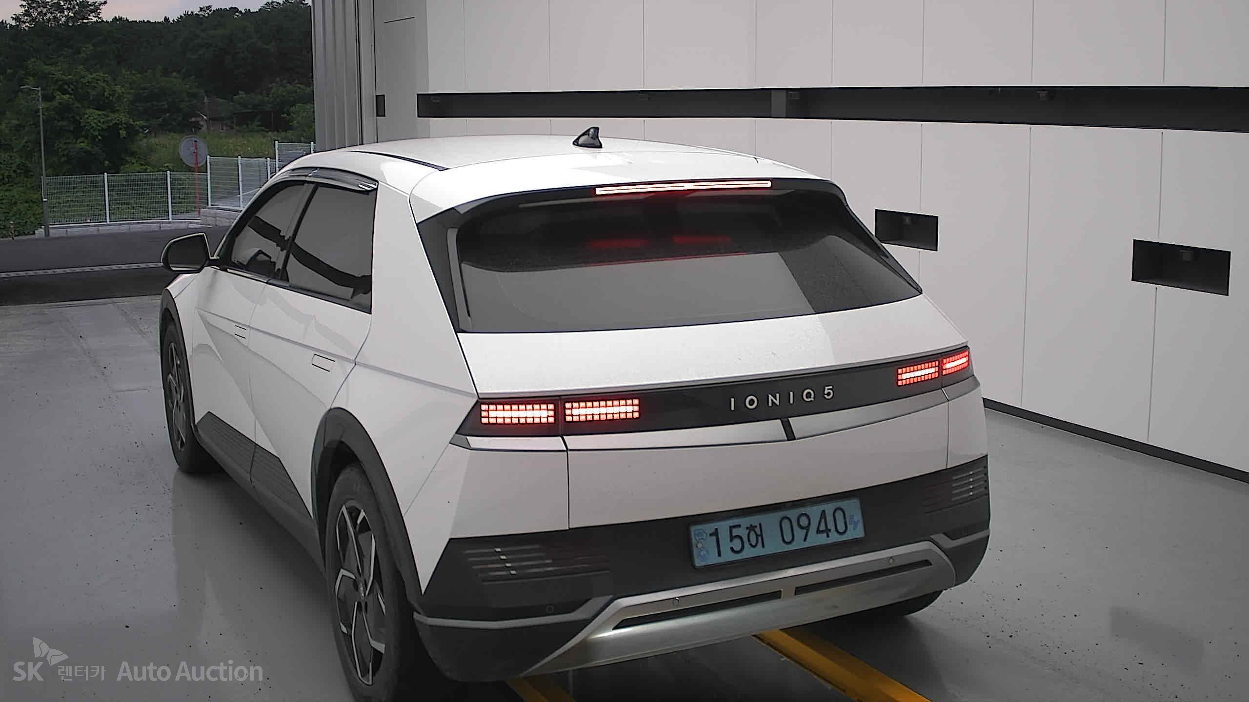 2022 - hyundai ioniq
