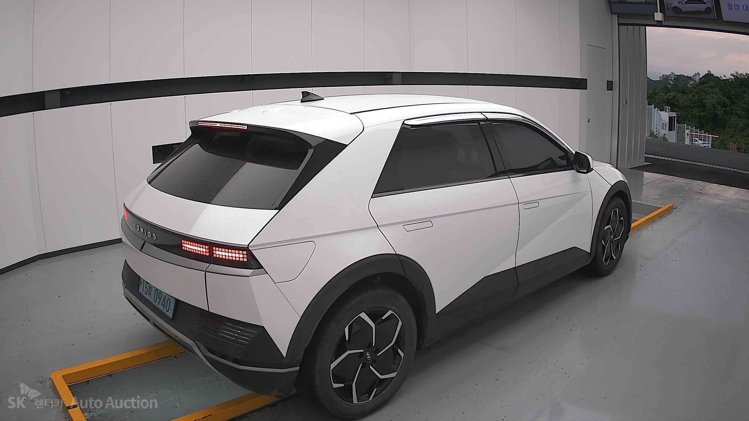 2022 - hyundai ioniq
