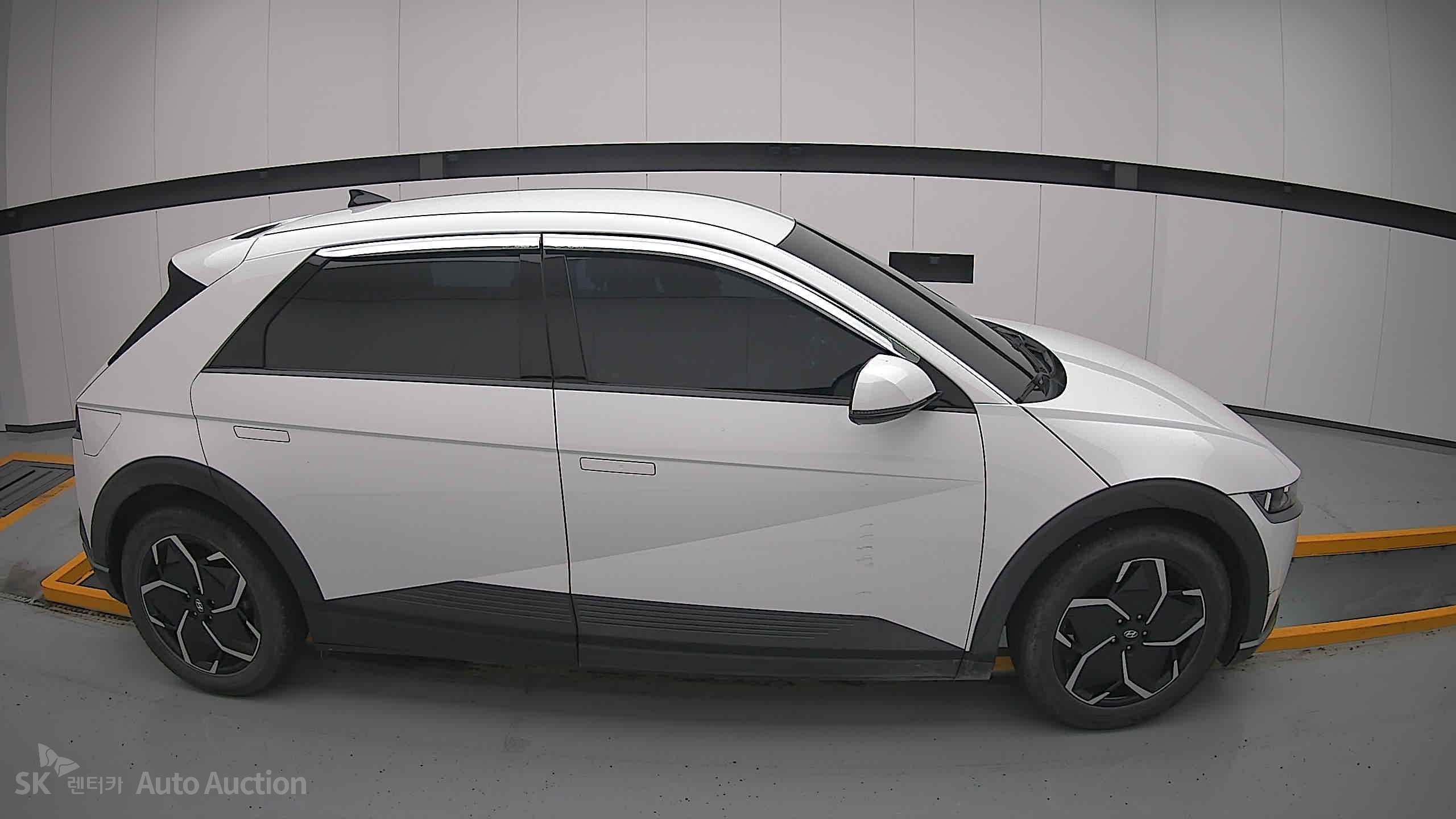 2022 - hyundai ioniq
