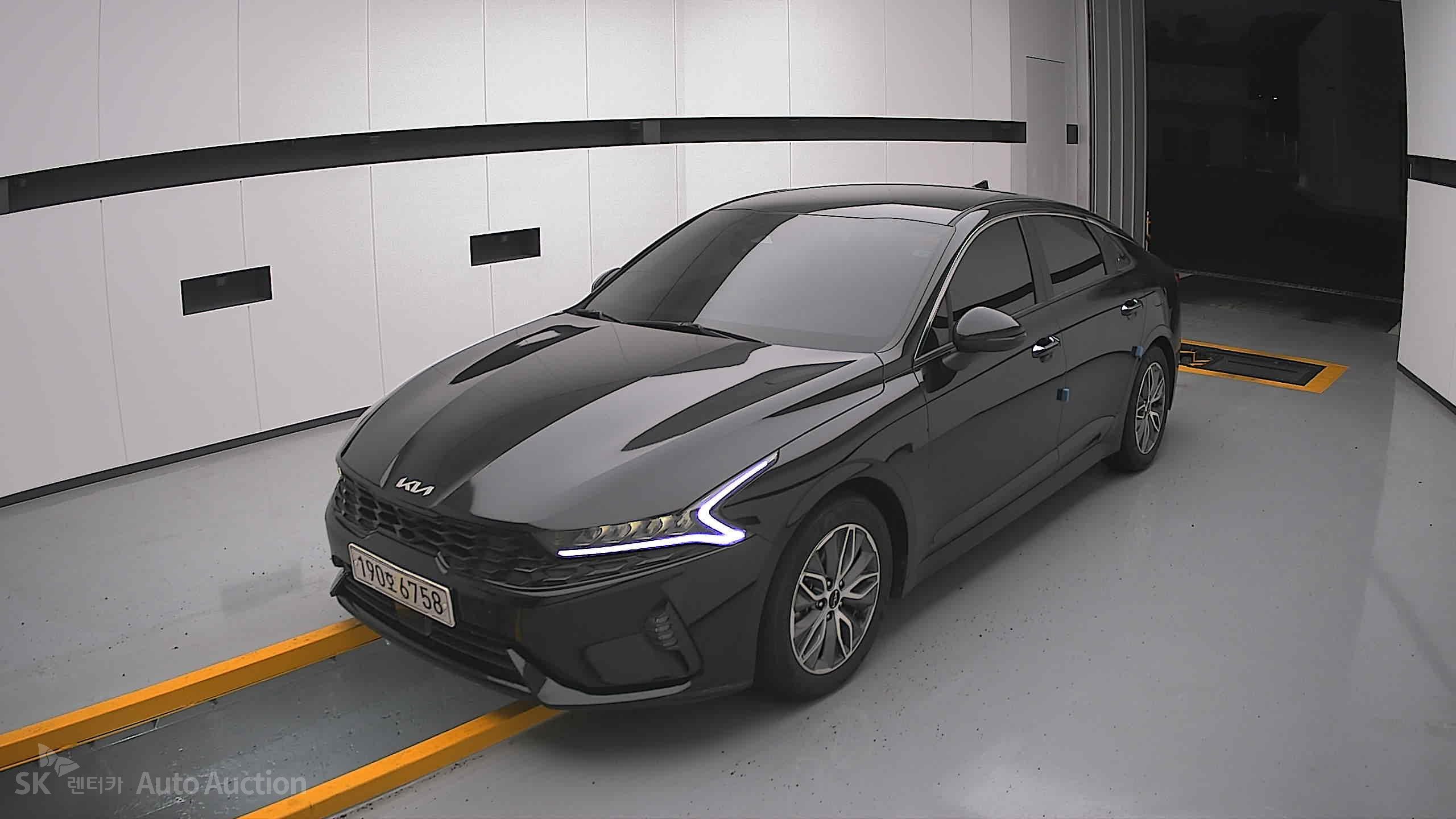 2022 - kia k5