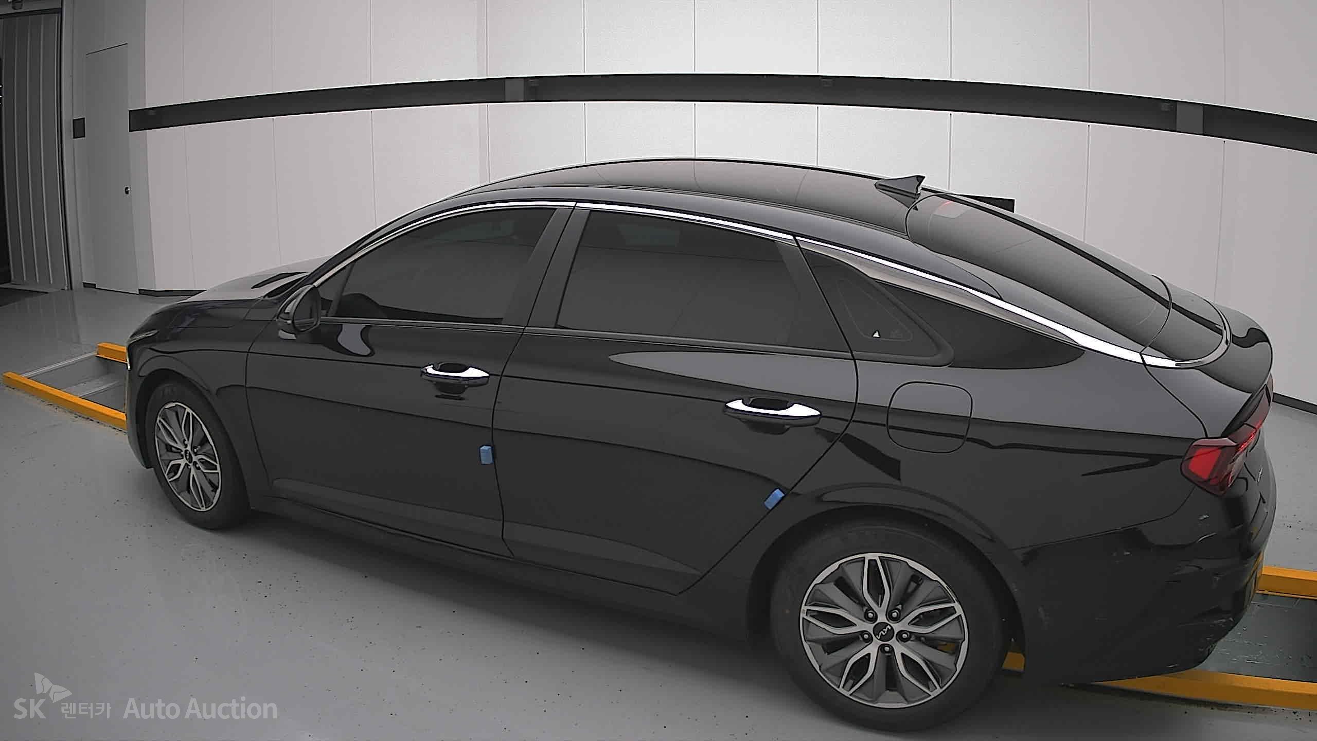 2022 - kia k5