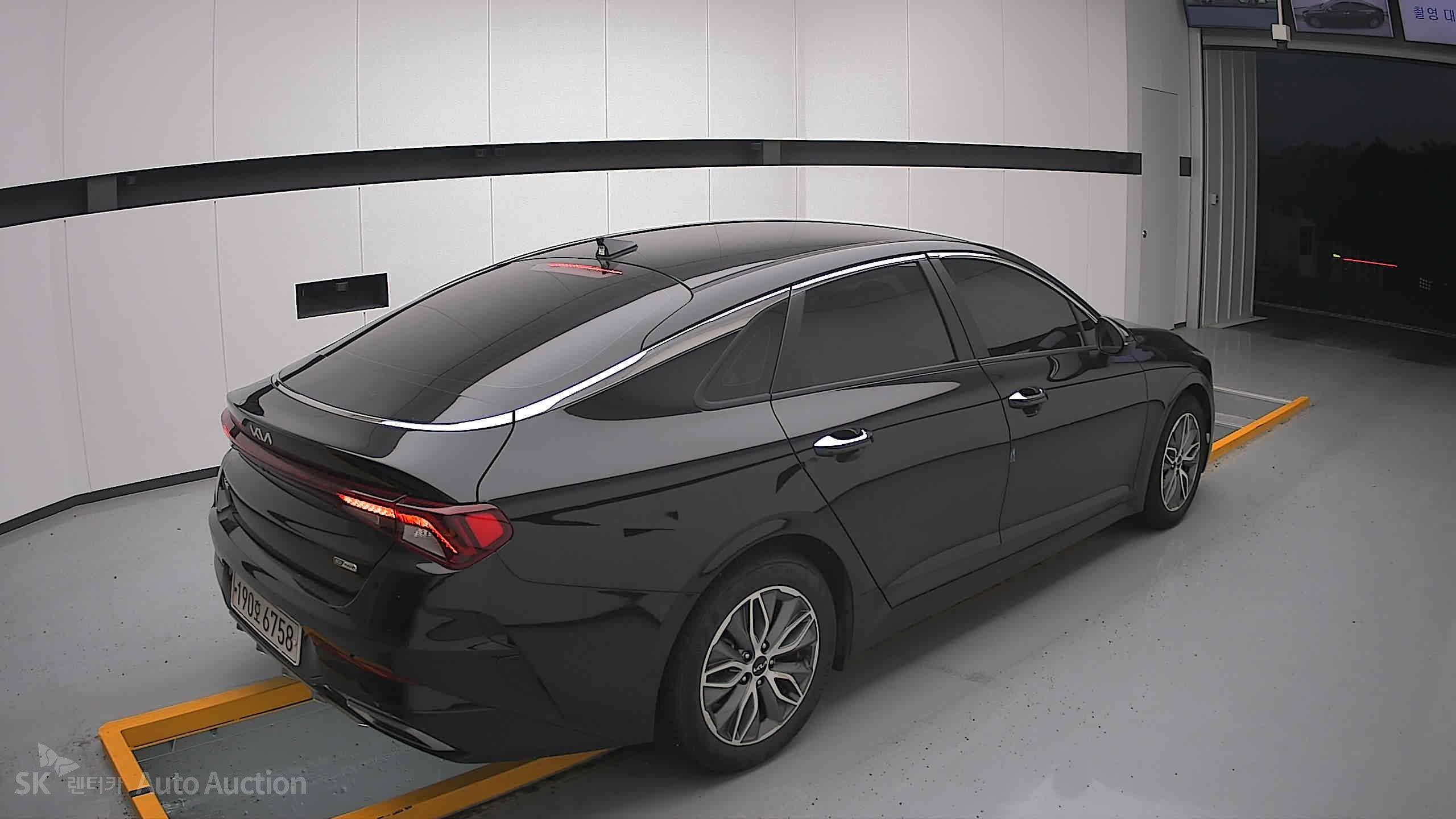 2022 - kia k5