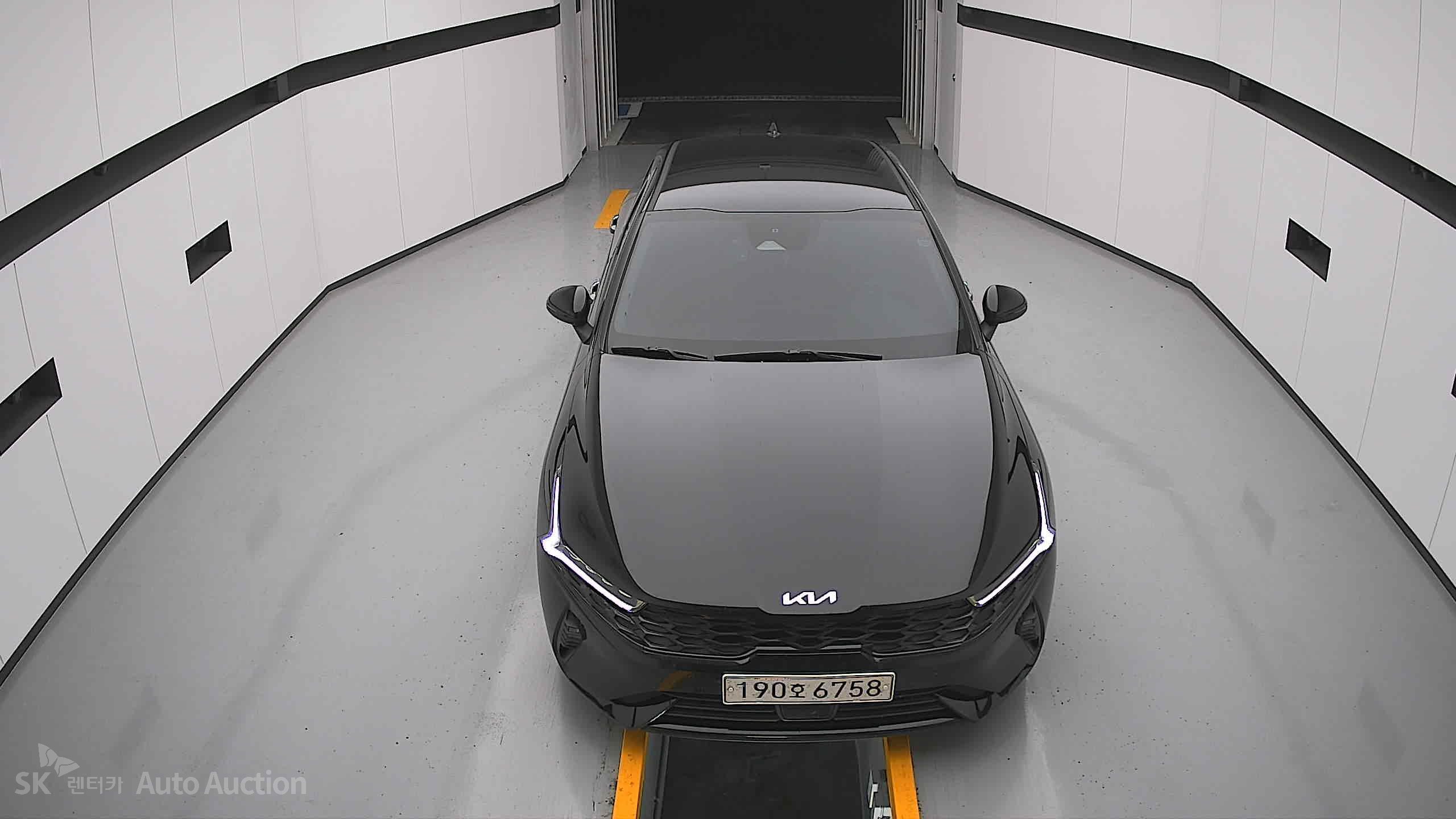 2022 - kia k5