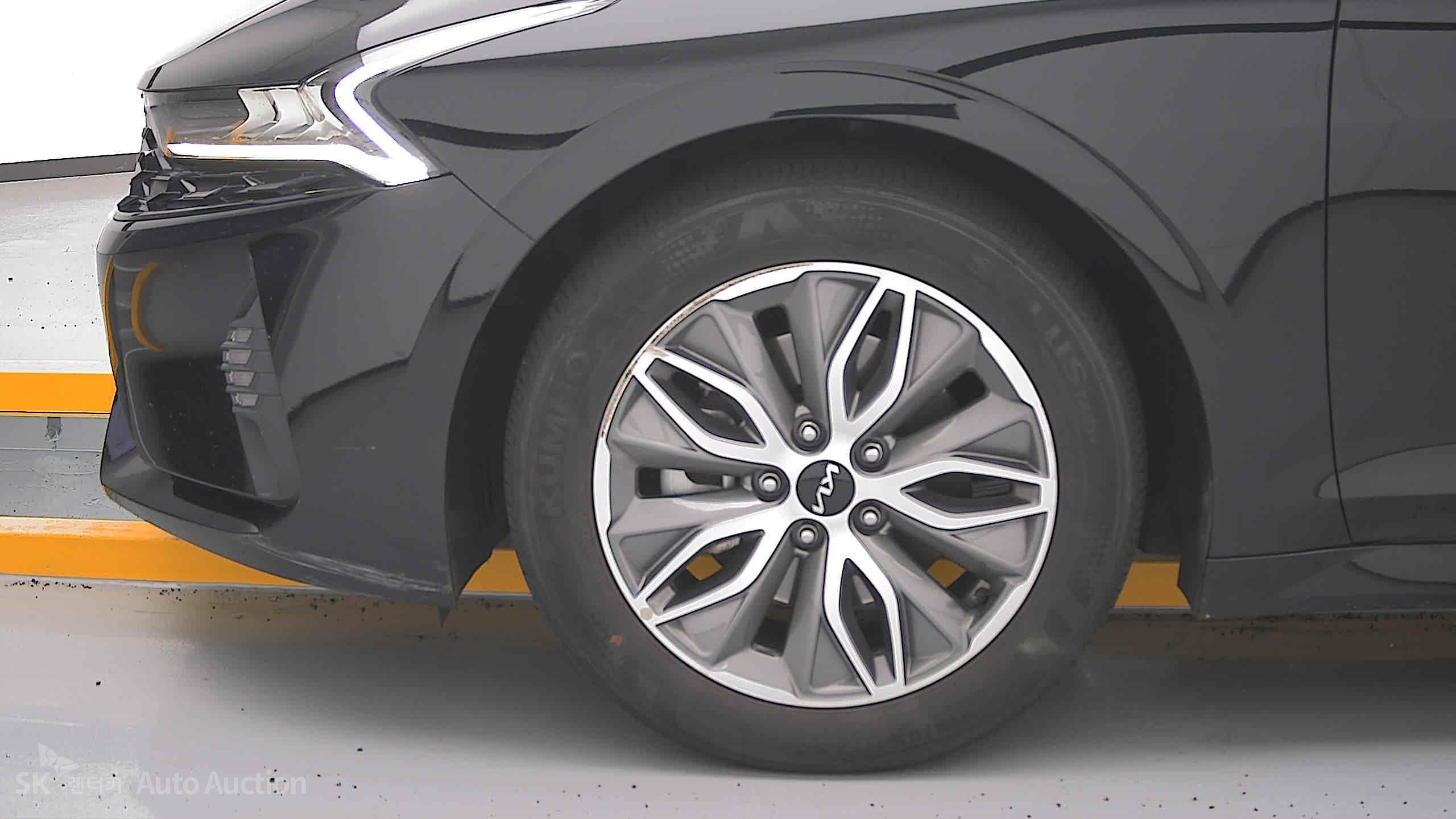 2022 - kia k5