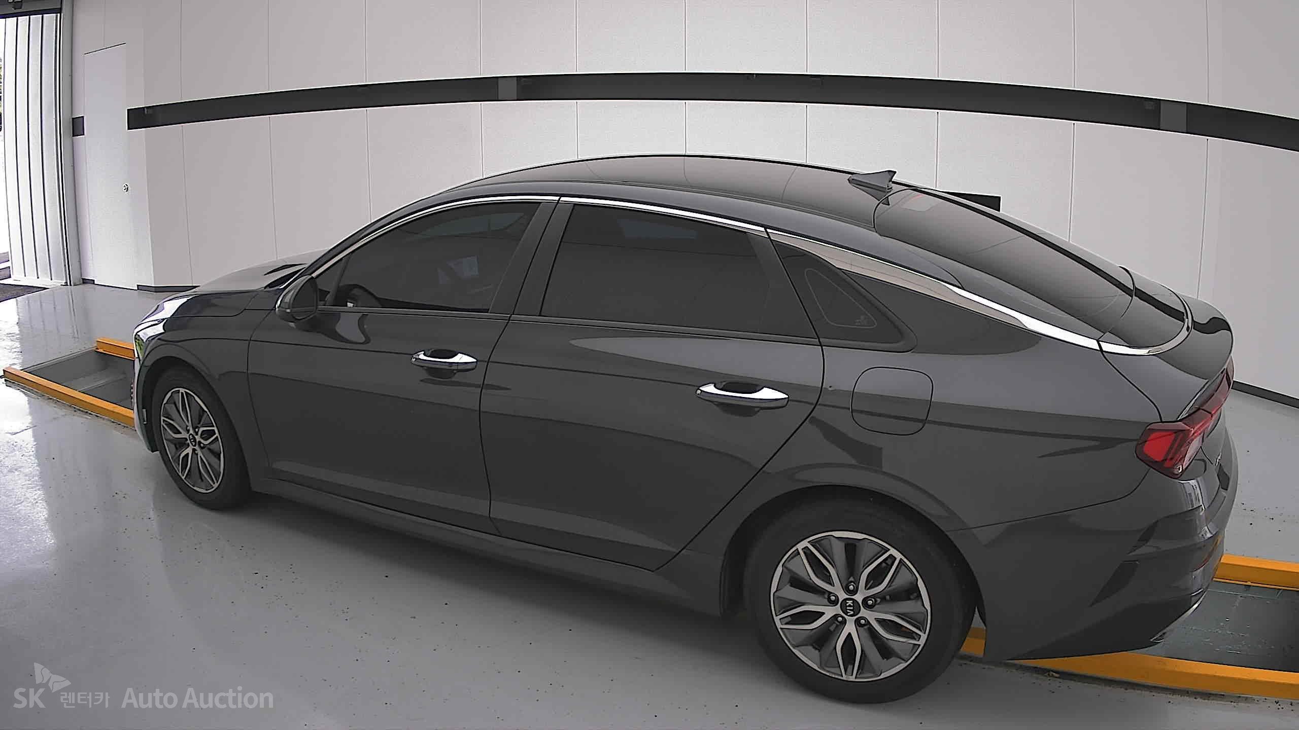 2021 - kia k5
