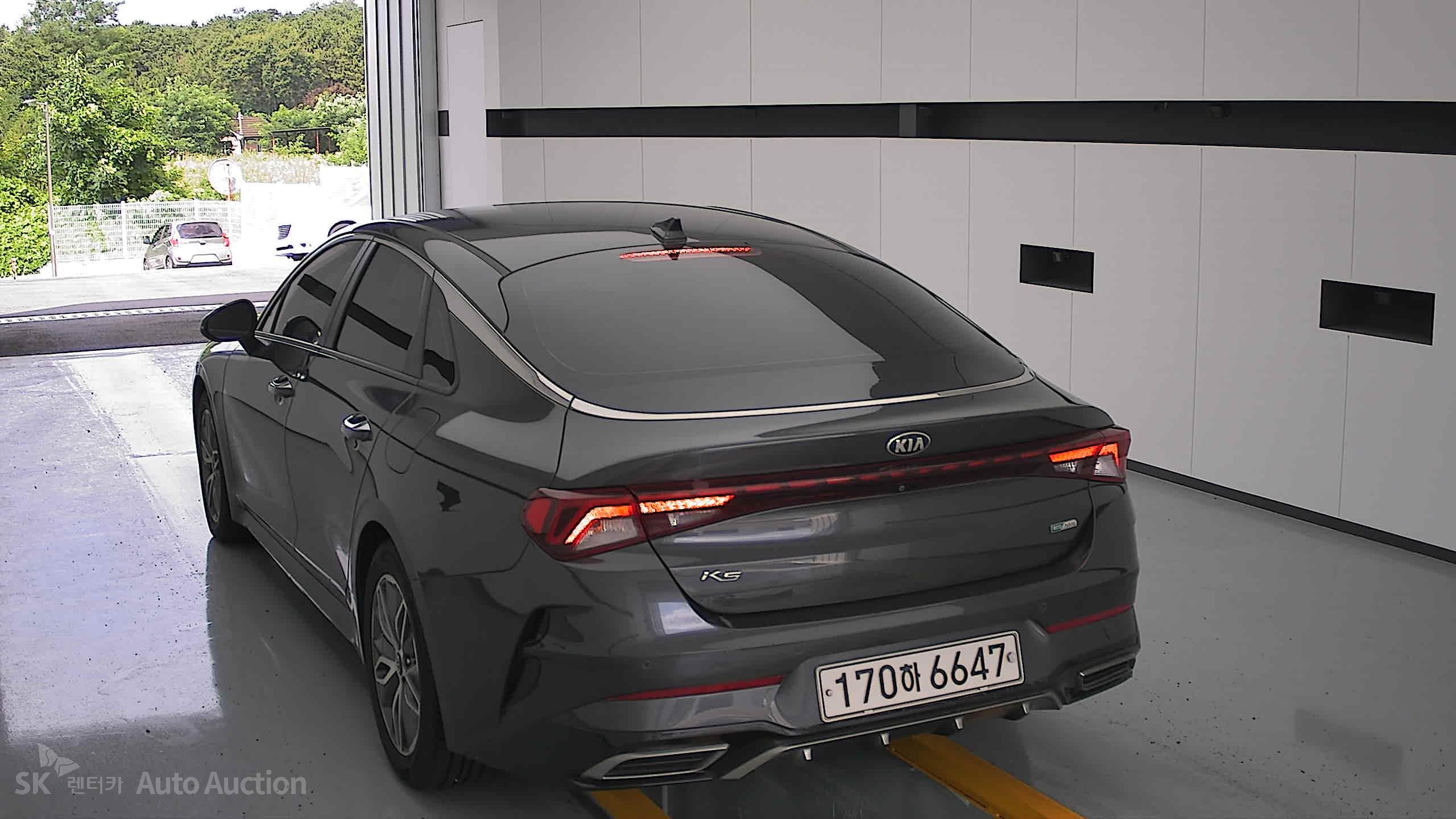 2021 - kia k5