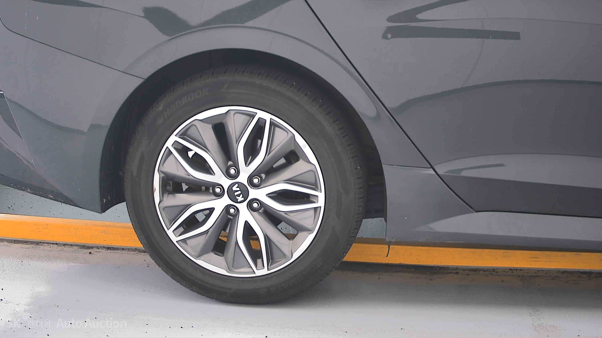 2021 - kia k5
