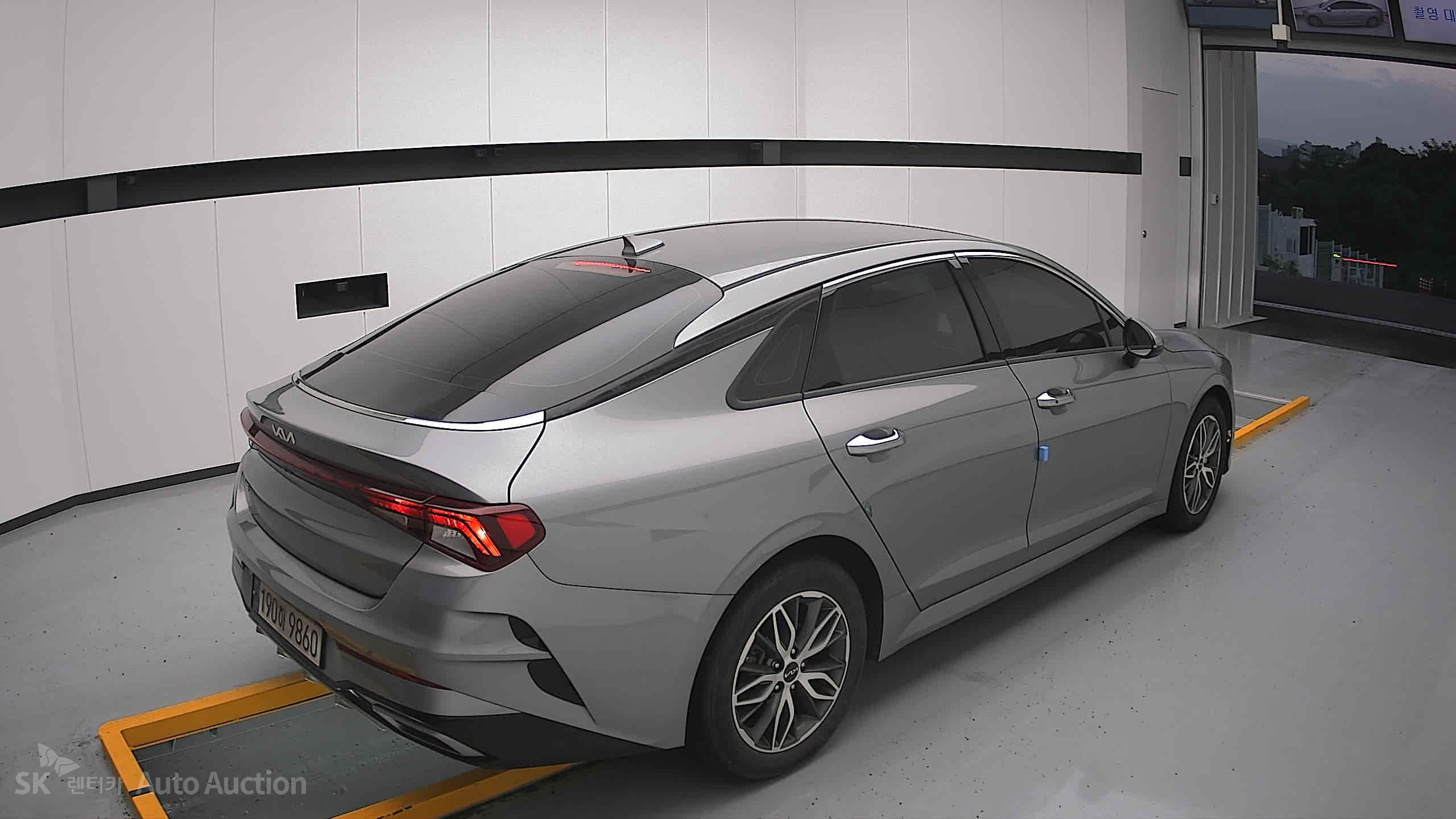 2023 - kia k5