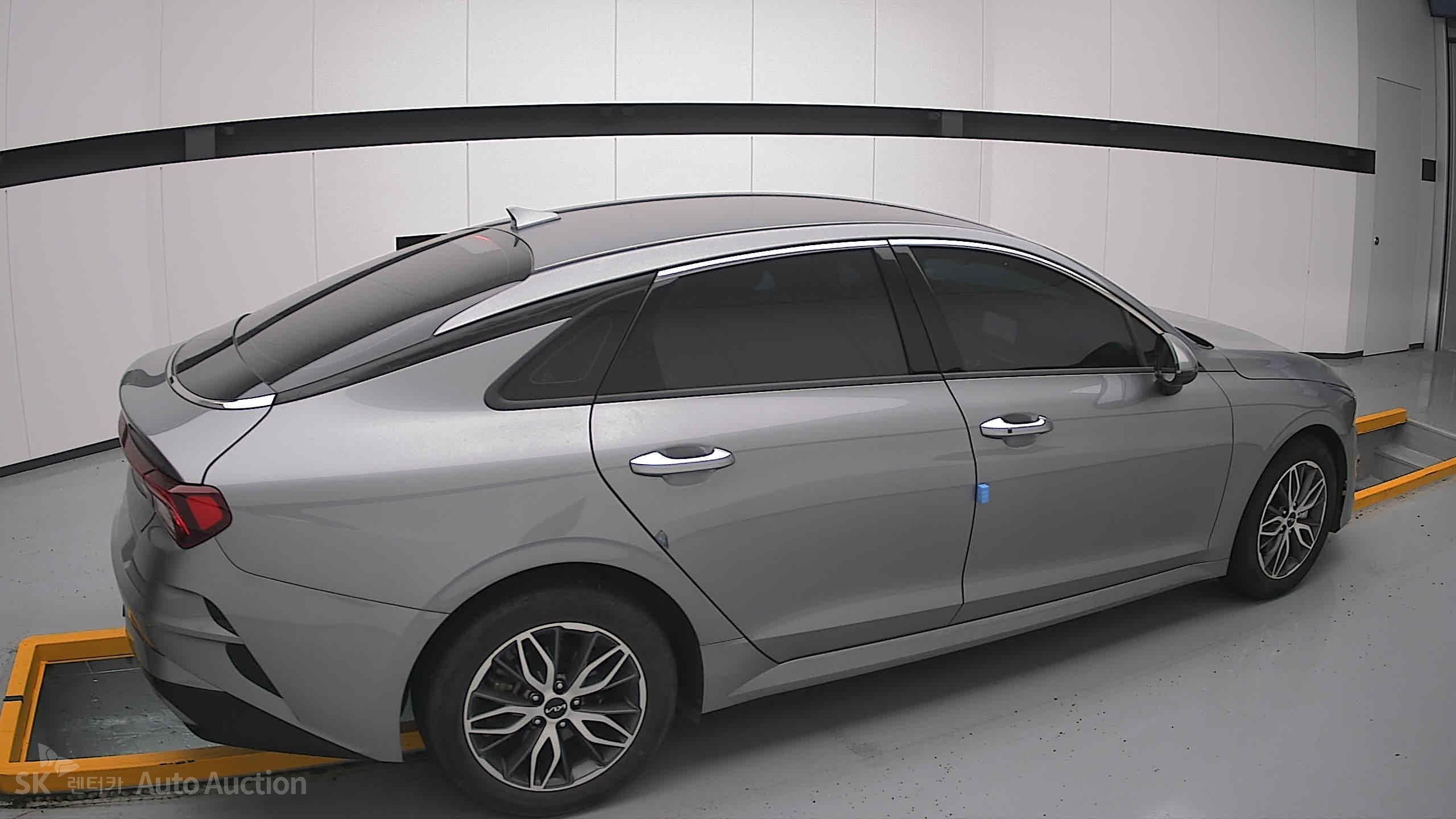 2023 - kia k5