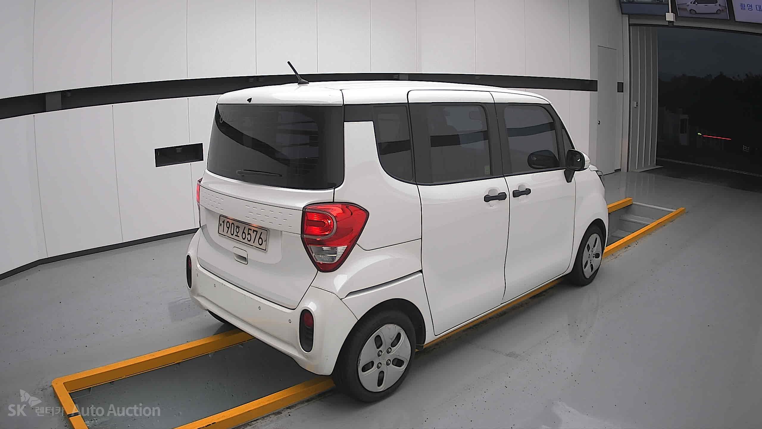 2022 - kia ray
