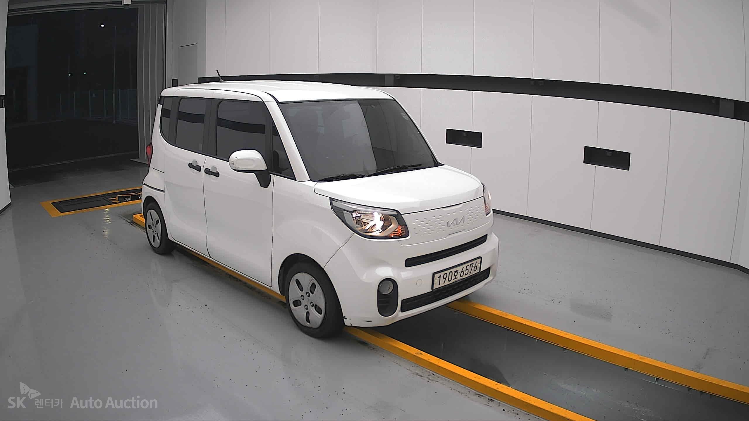 2022 - kia ray