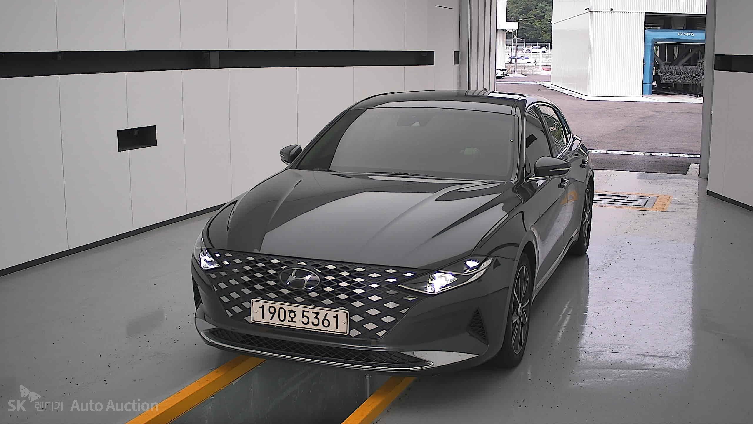 2022 - hyundai grandeur