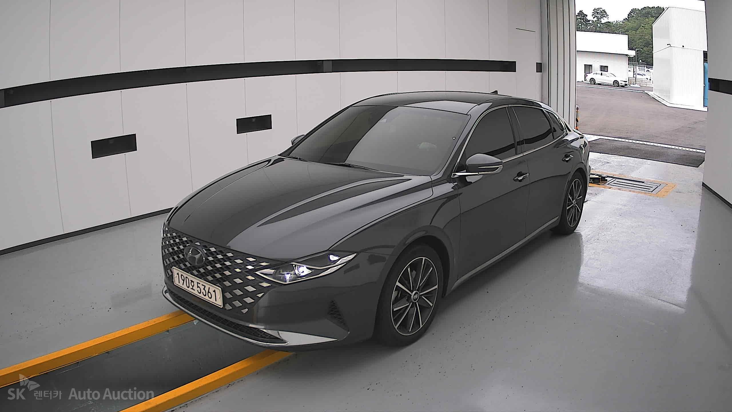2022 - hyundai grandeur