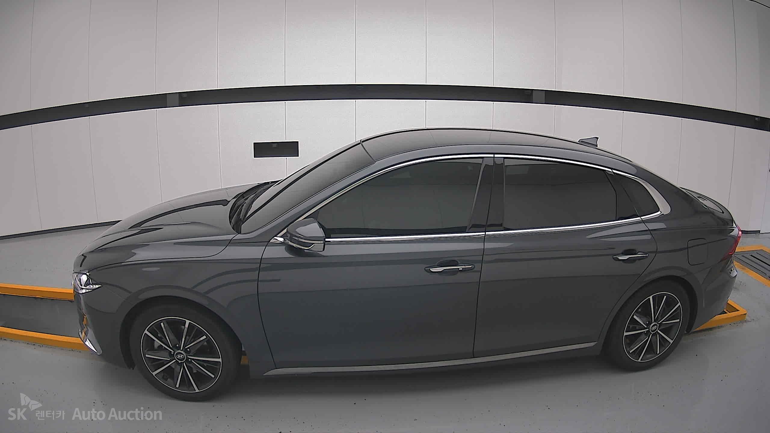 2022 - hyundai grandeur