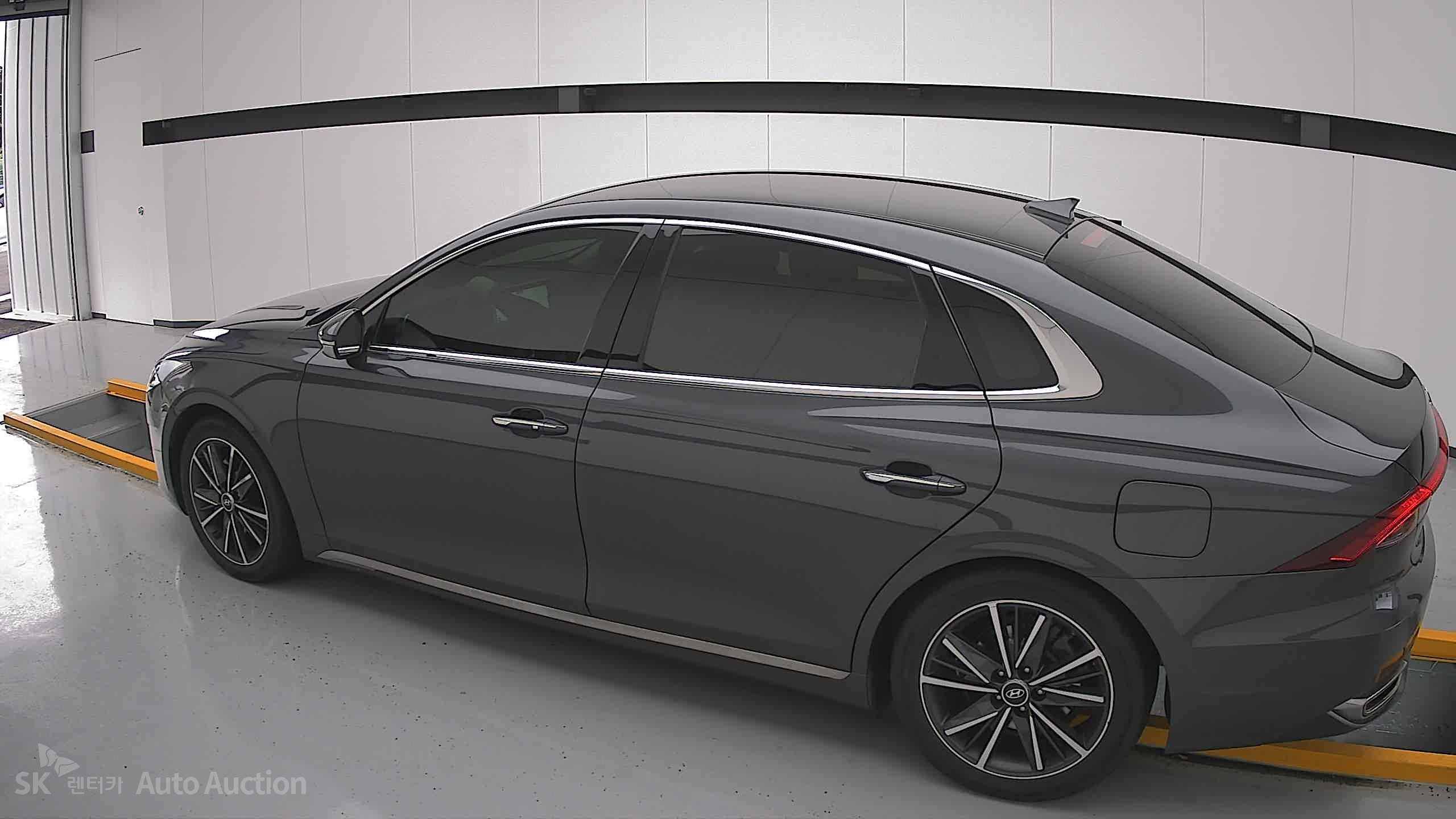 2022 - hyundai grandeur