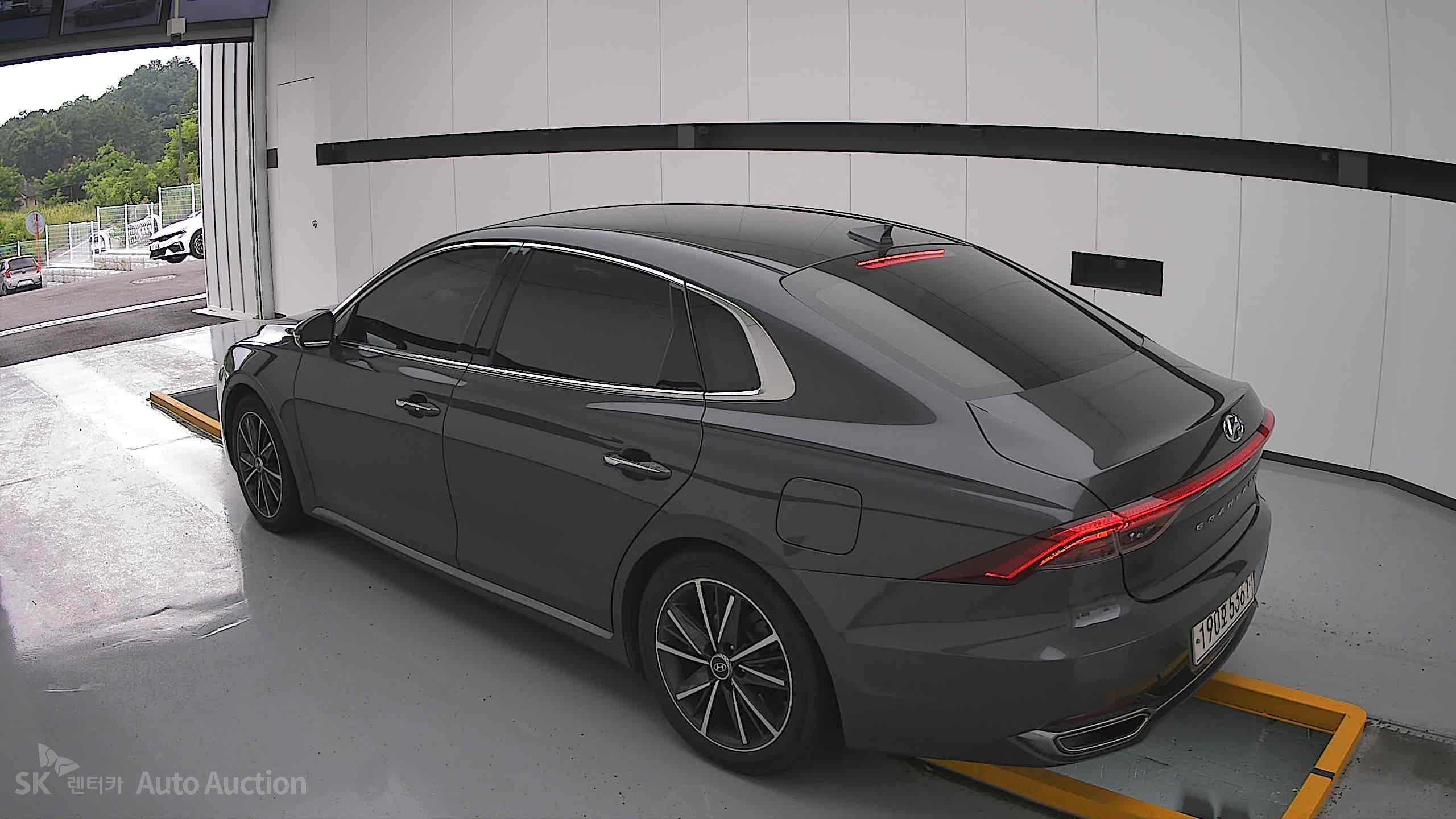 2022 - hyundai grandeur