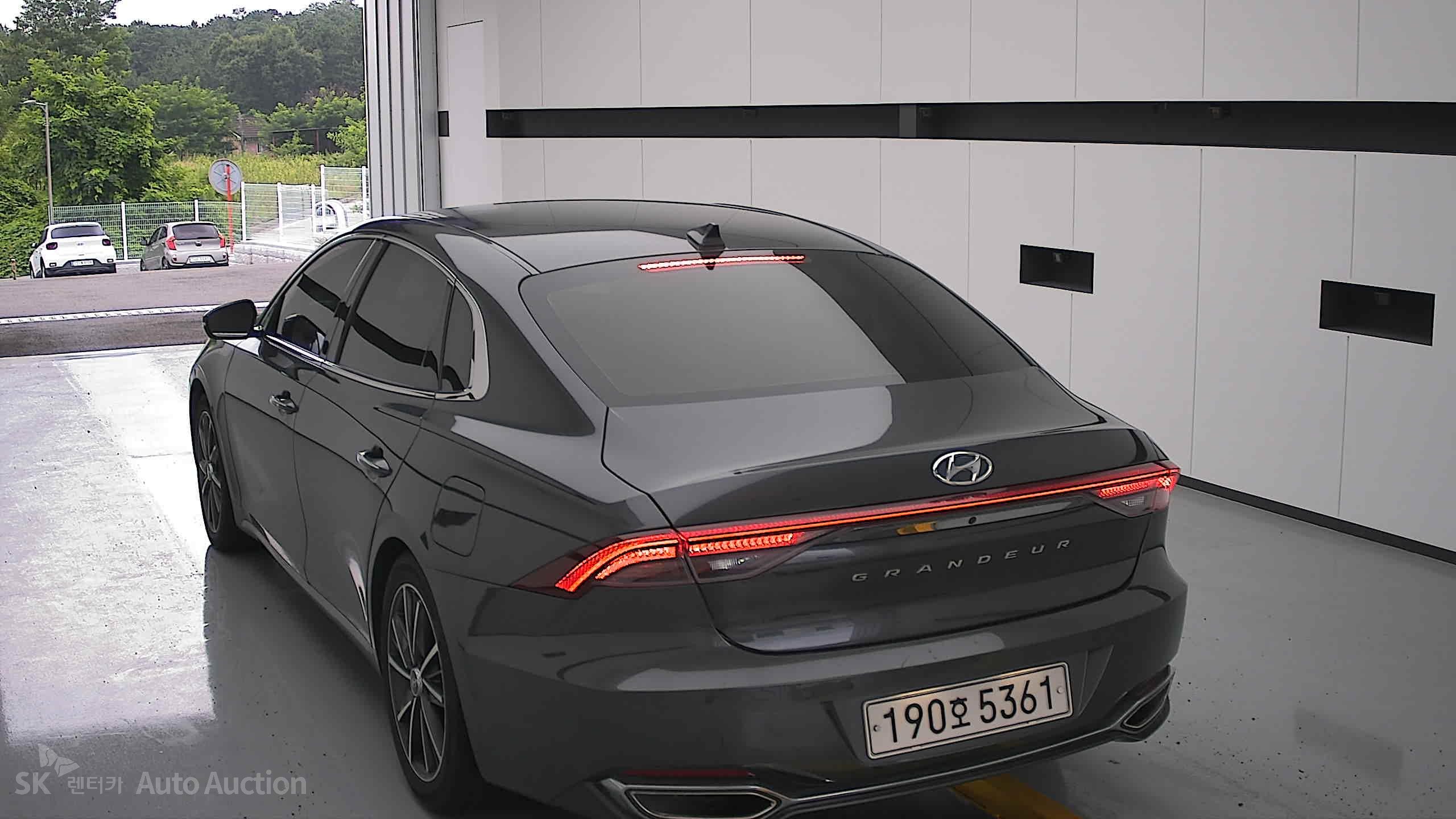2022 - hyundai grandeur
