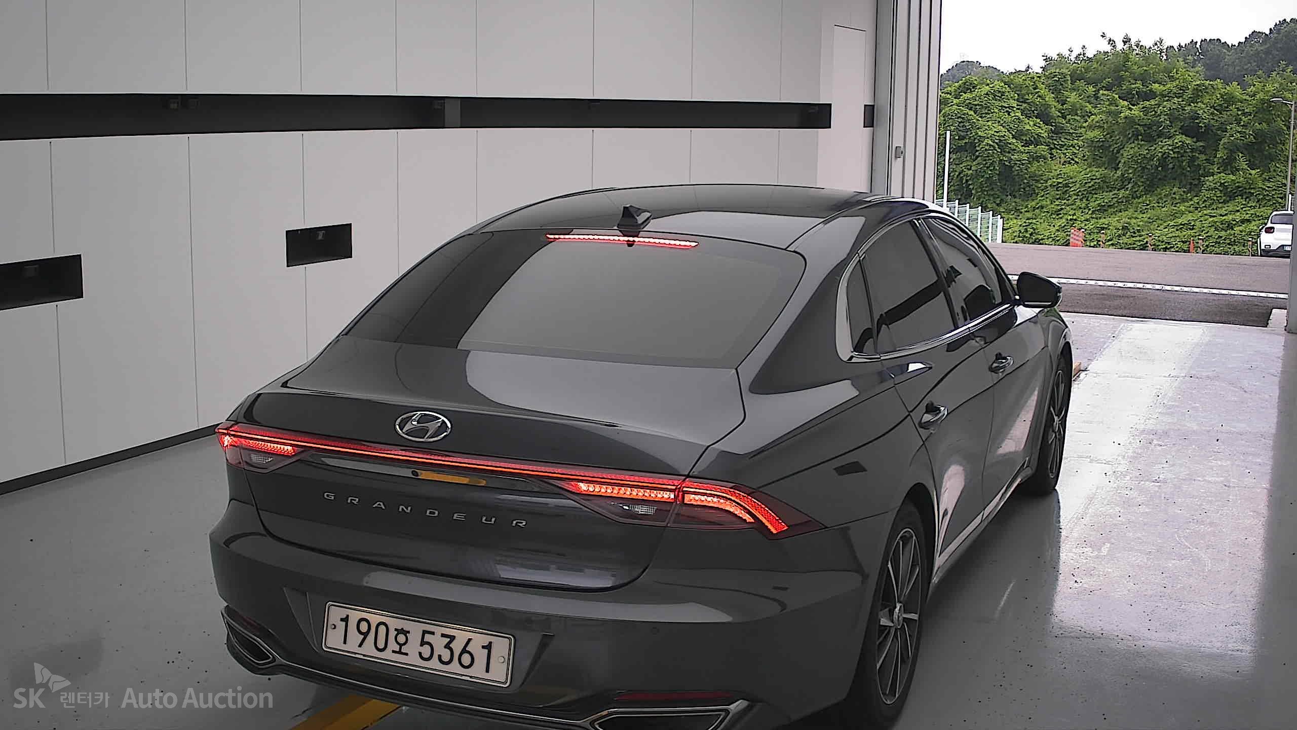 2022 - hyundai grandeur