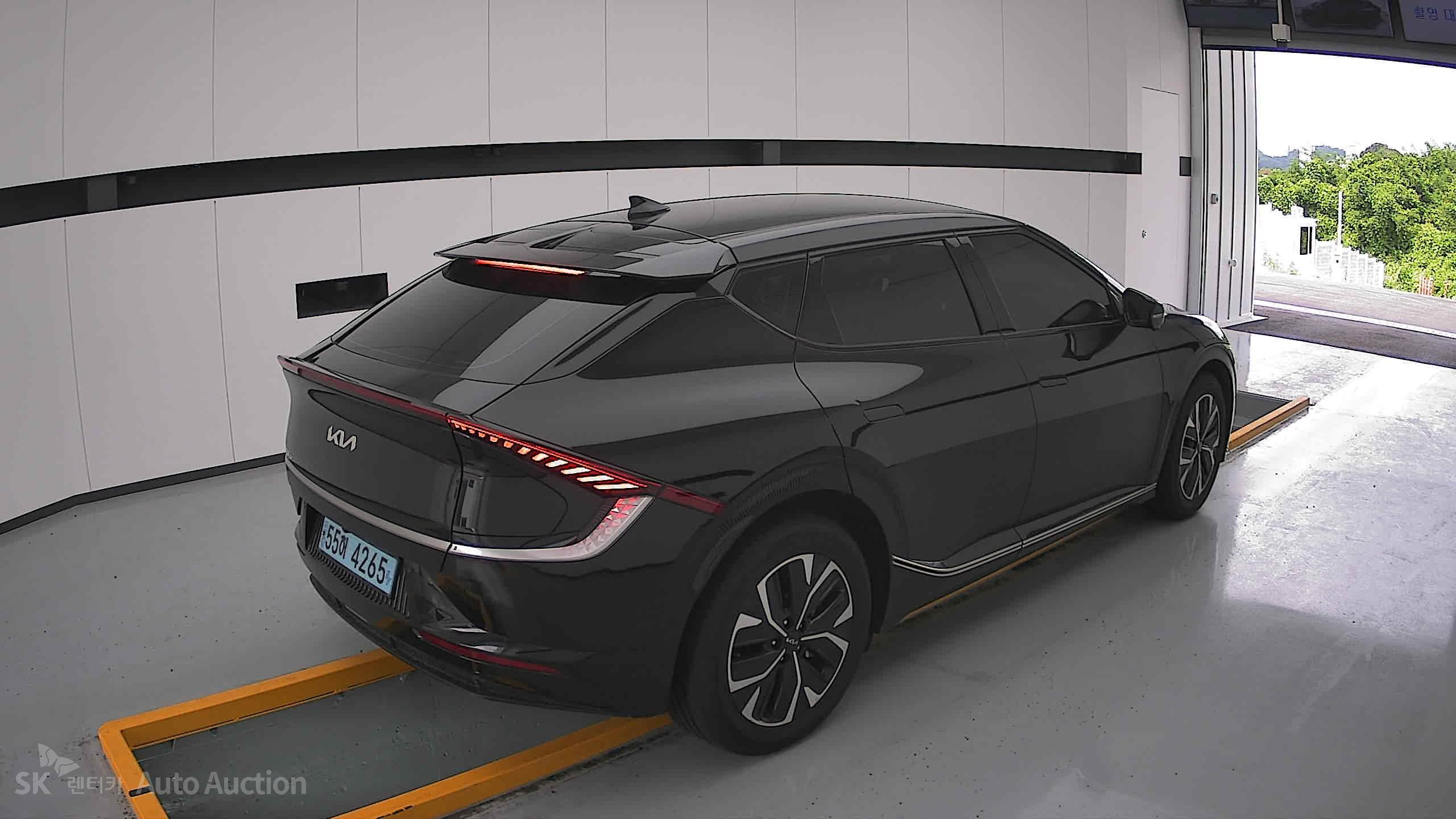 2022 - kia ev6