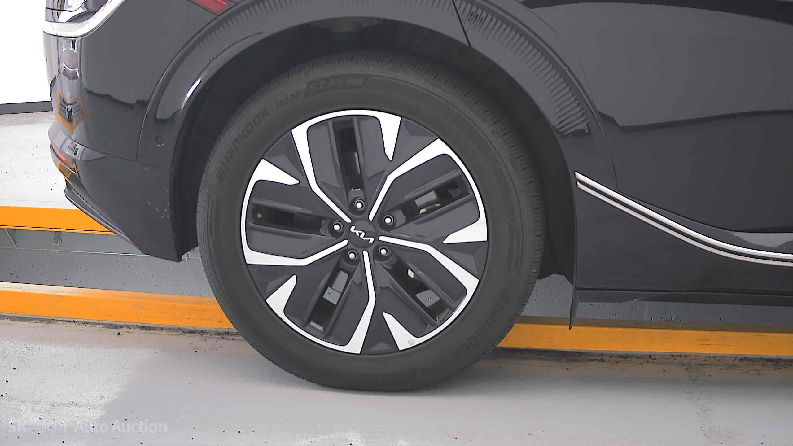 2022 - kia ev6