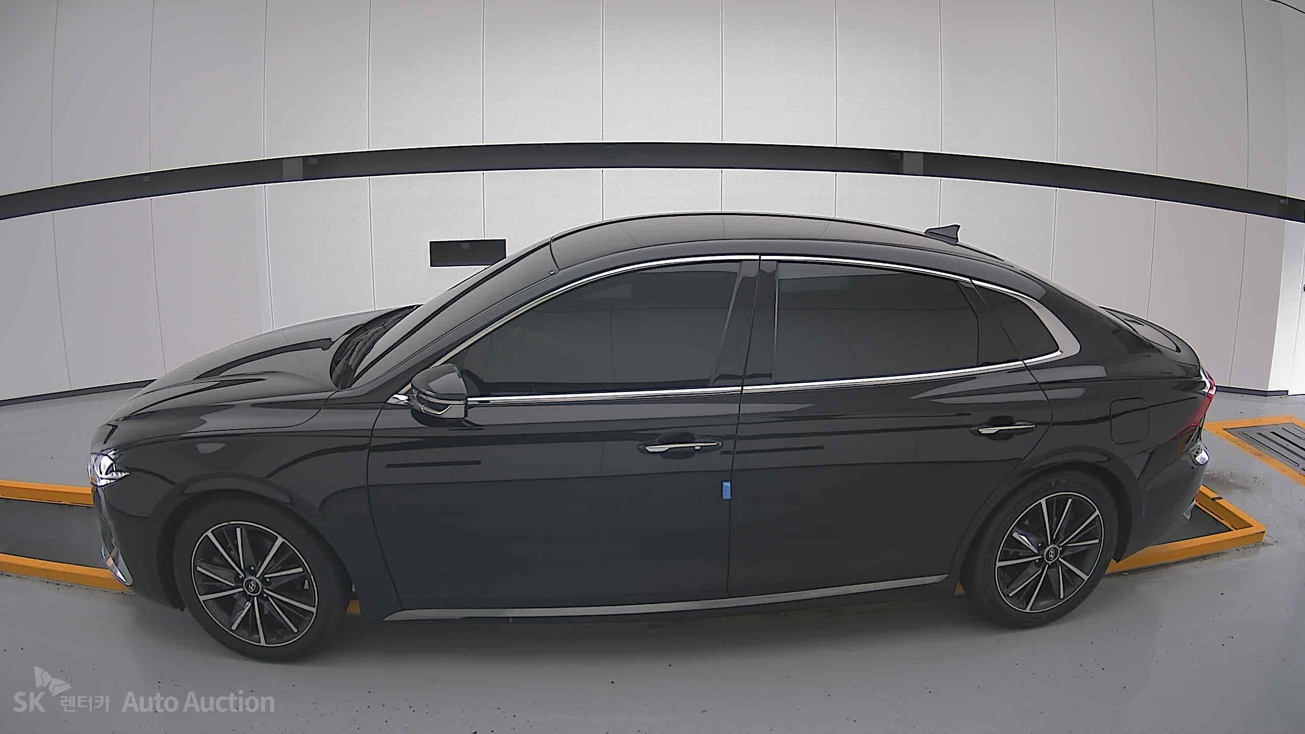 2022 - hyundai grandeur