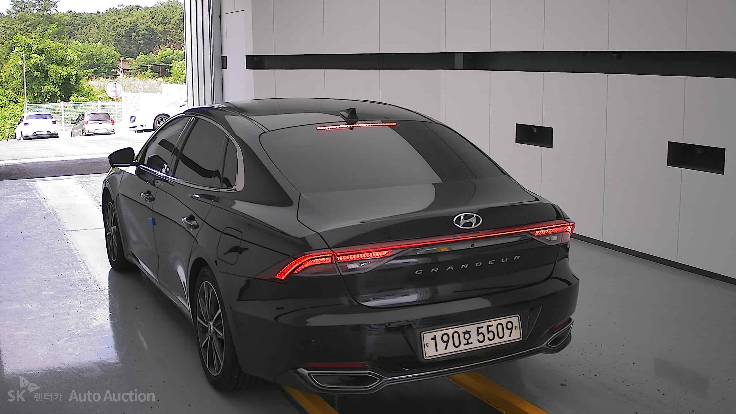 2022 - hyundai grandeur