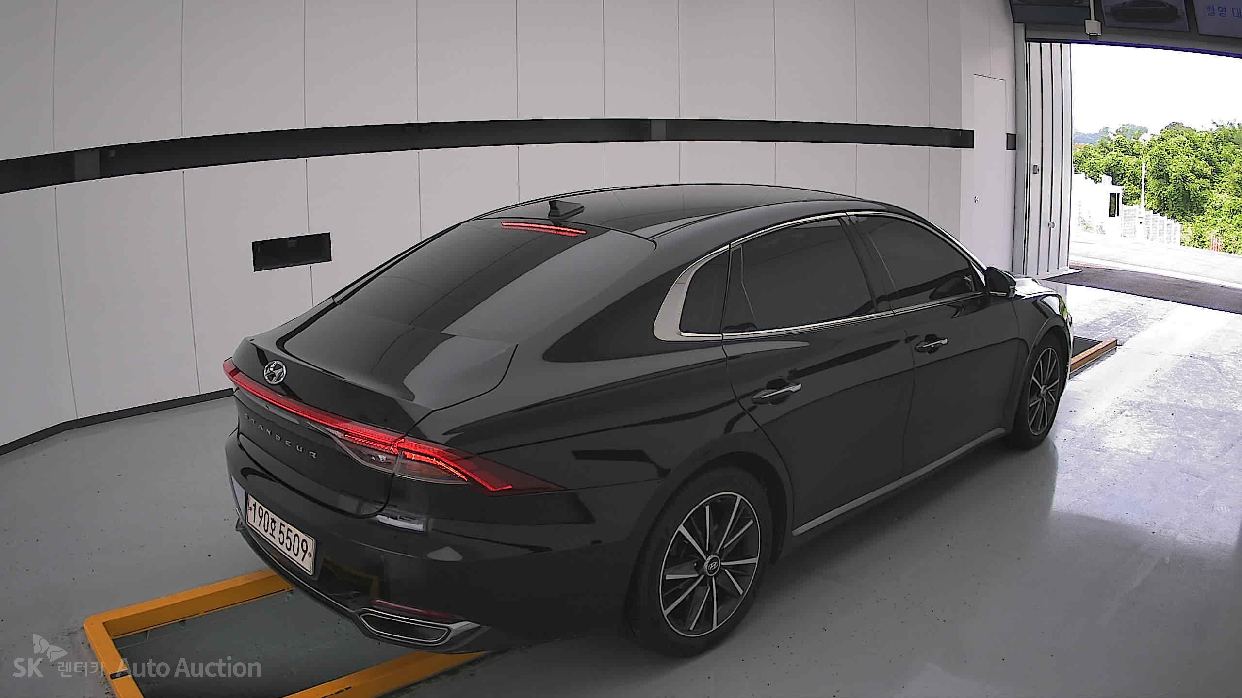 2022 - hyundai grandeur