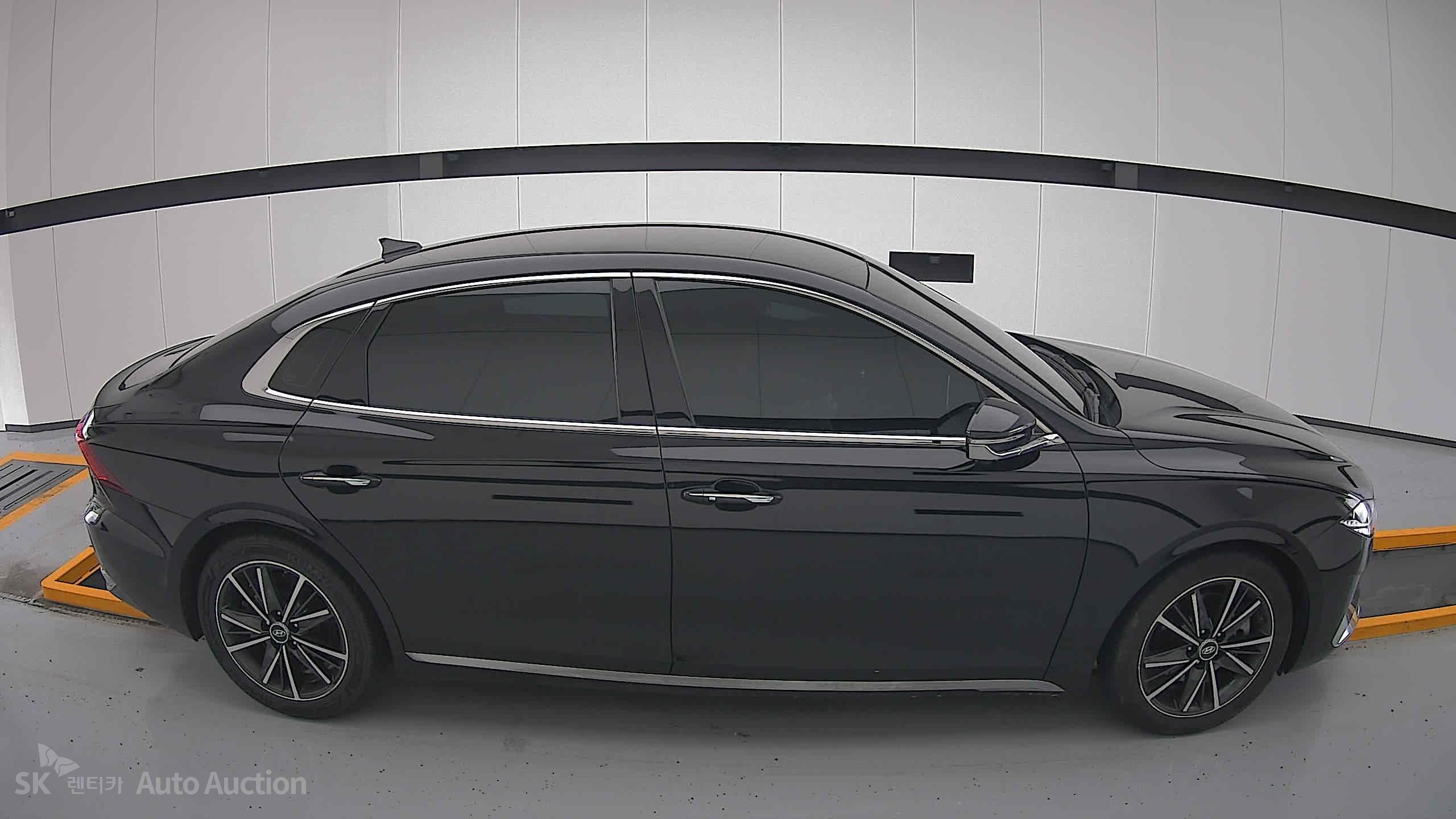 2022 - hyundai grandeur