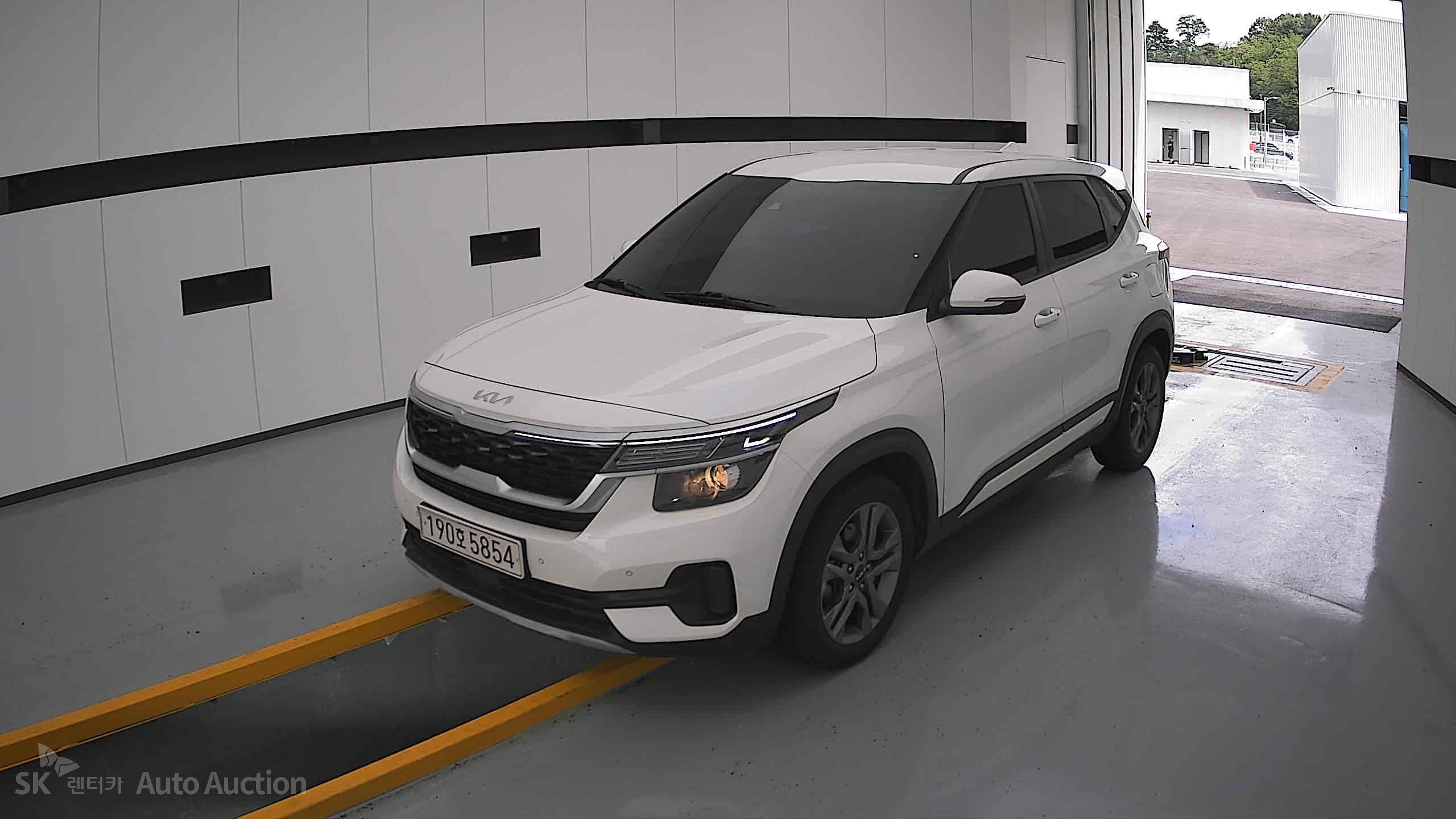 2023 - kia seltos
