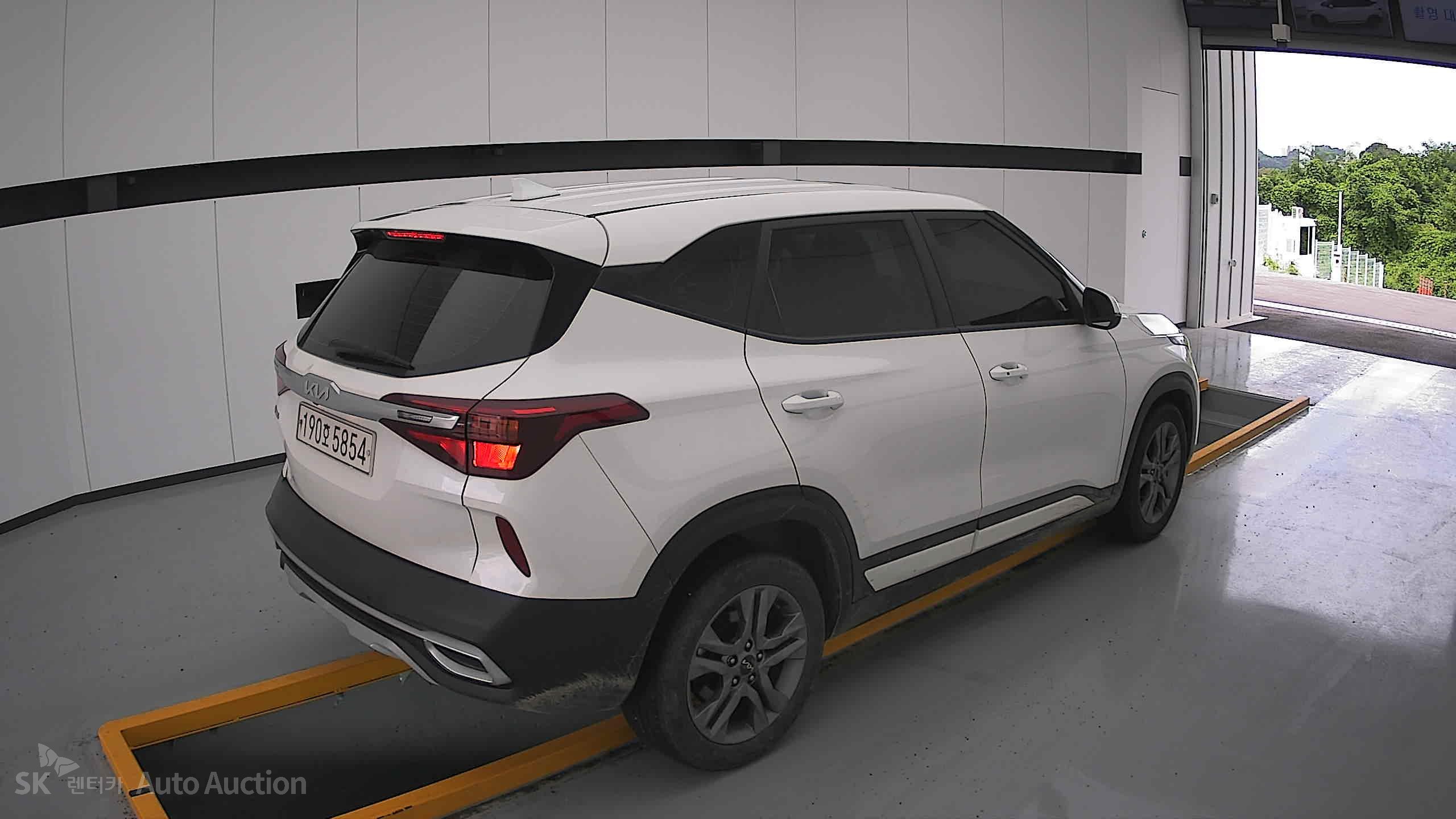2023 - kia seltos