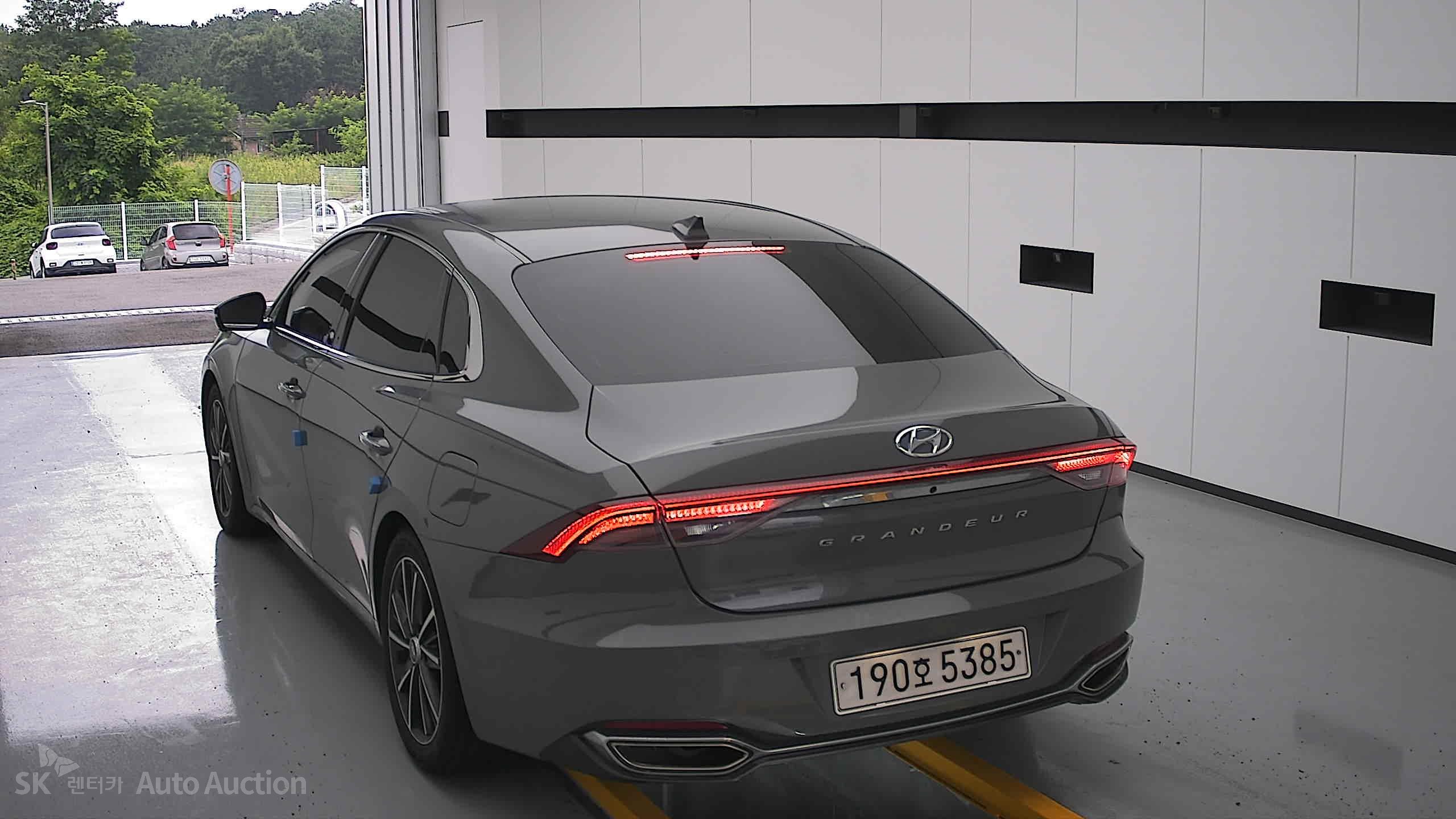 2022 - hyundai grandeur