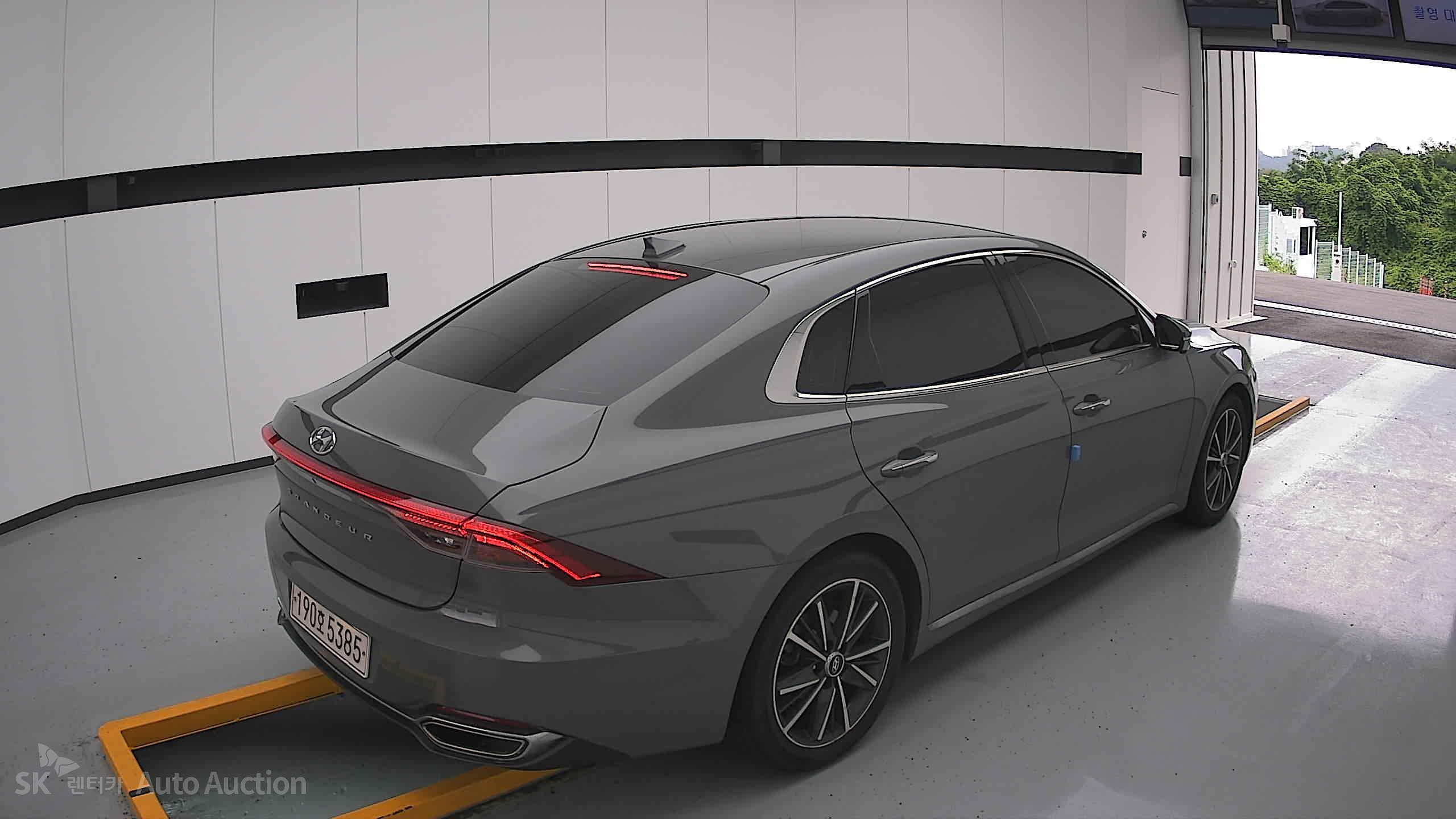 2022 - hyundai grandeur