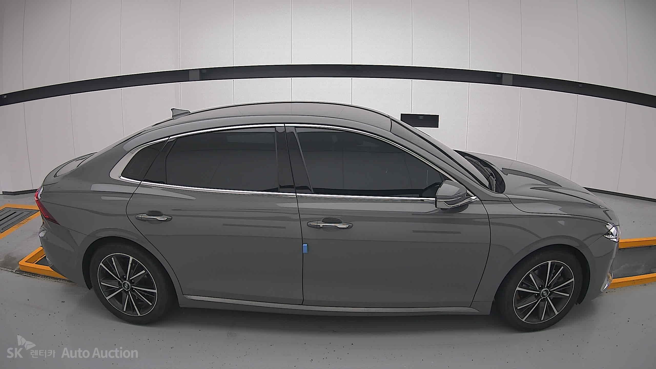 2022 - hyundai grandeur