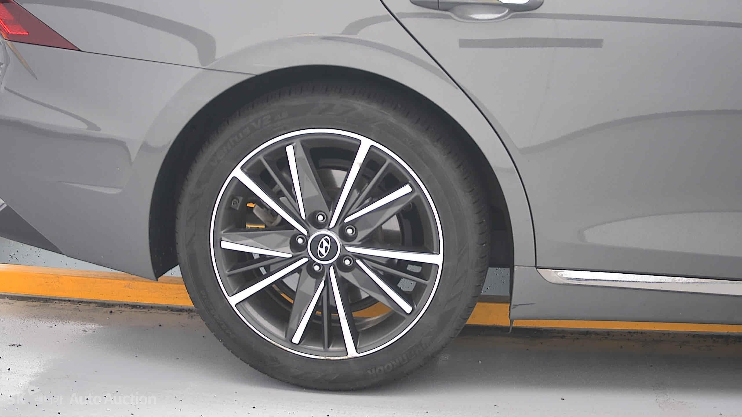 2022 - hyundai grandeur