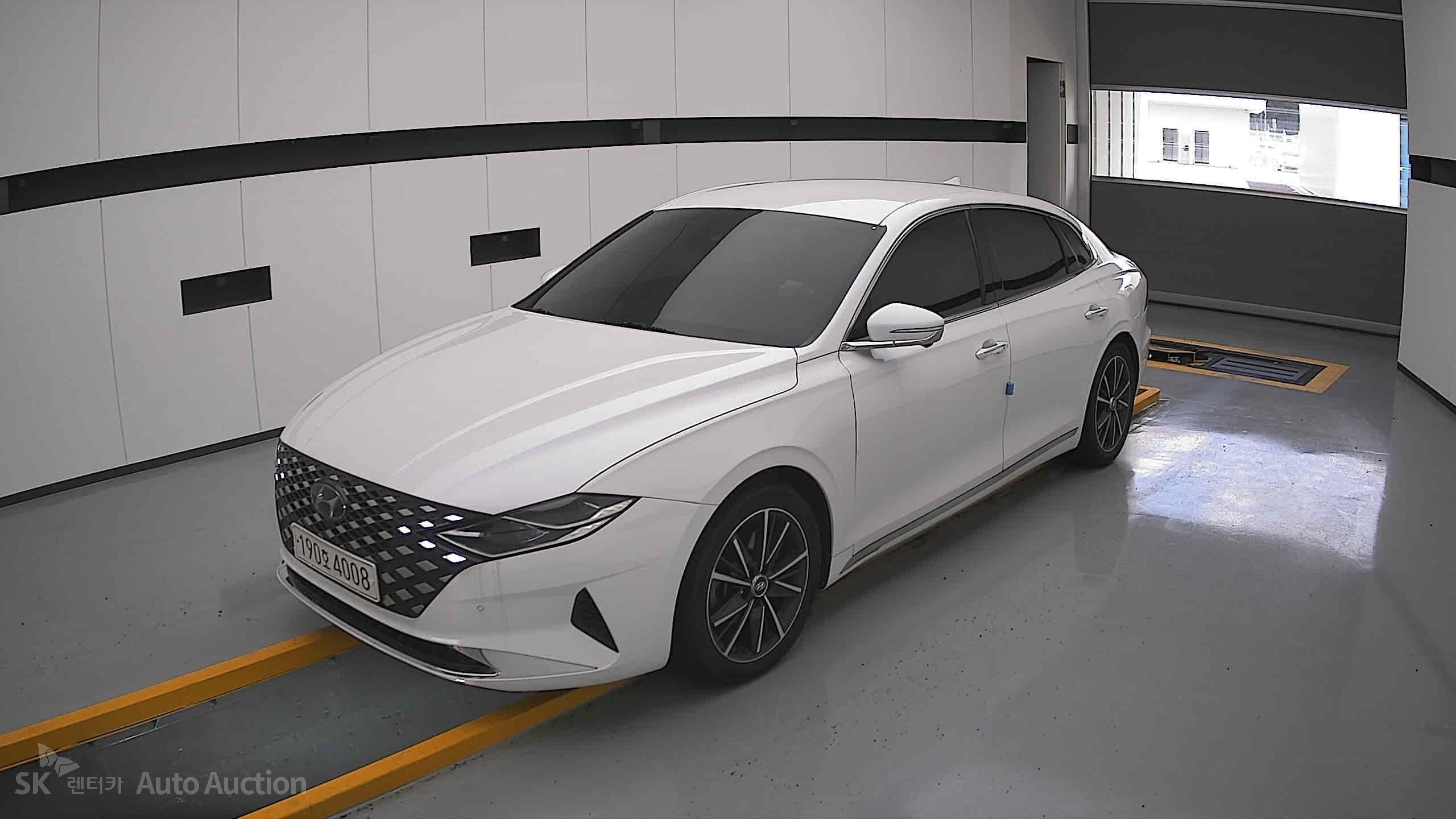 2022 - hyundai grandeur