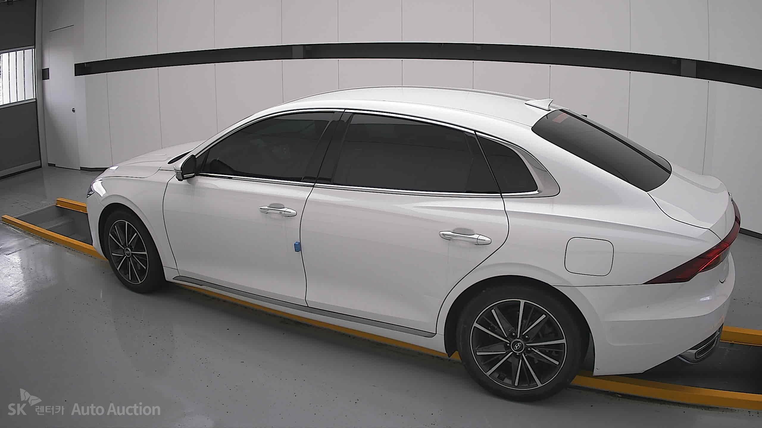 2022 - hyundai grandeur