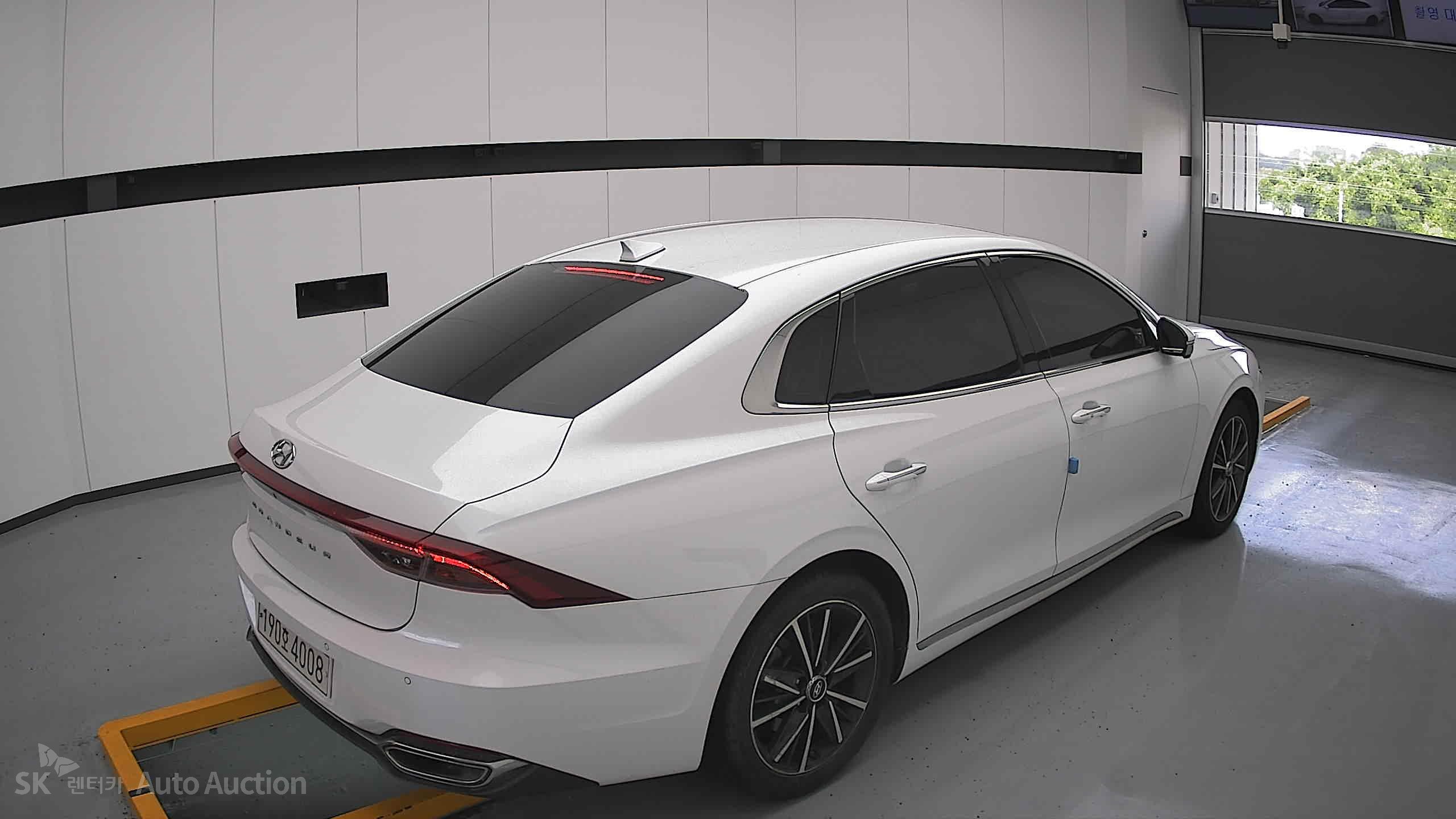2022 - hyundai grandeur