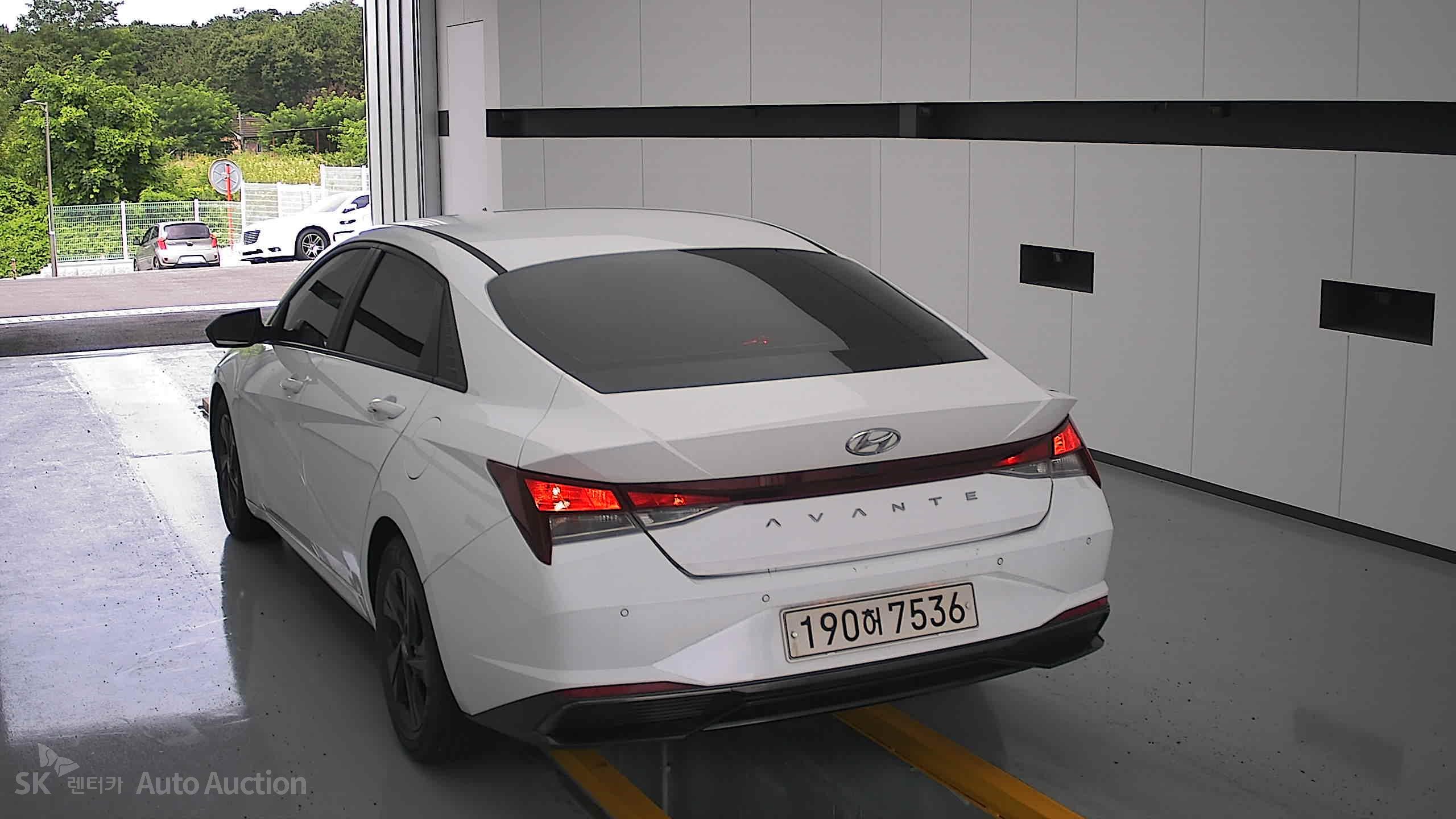 2022 - hyundai avante