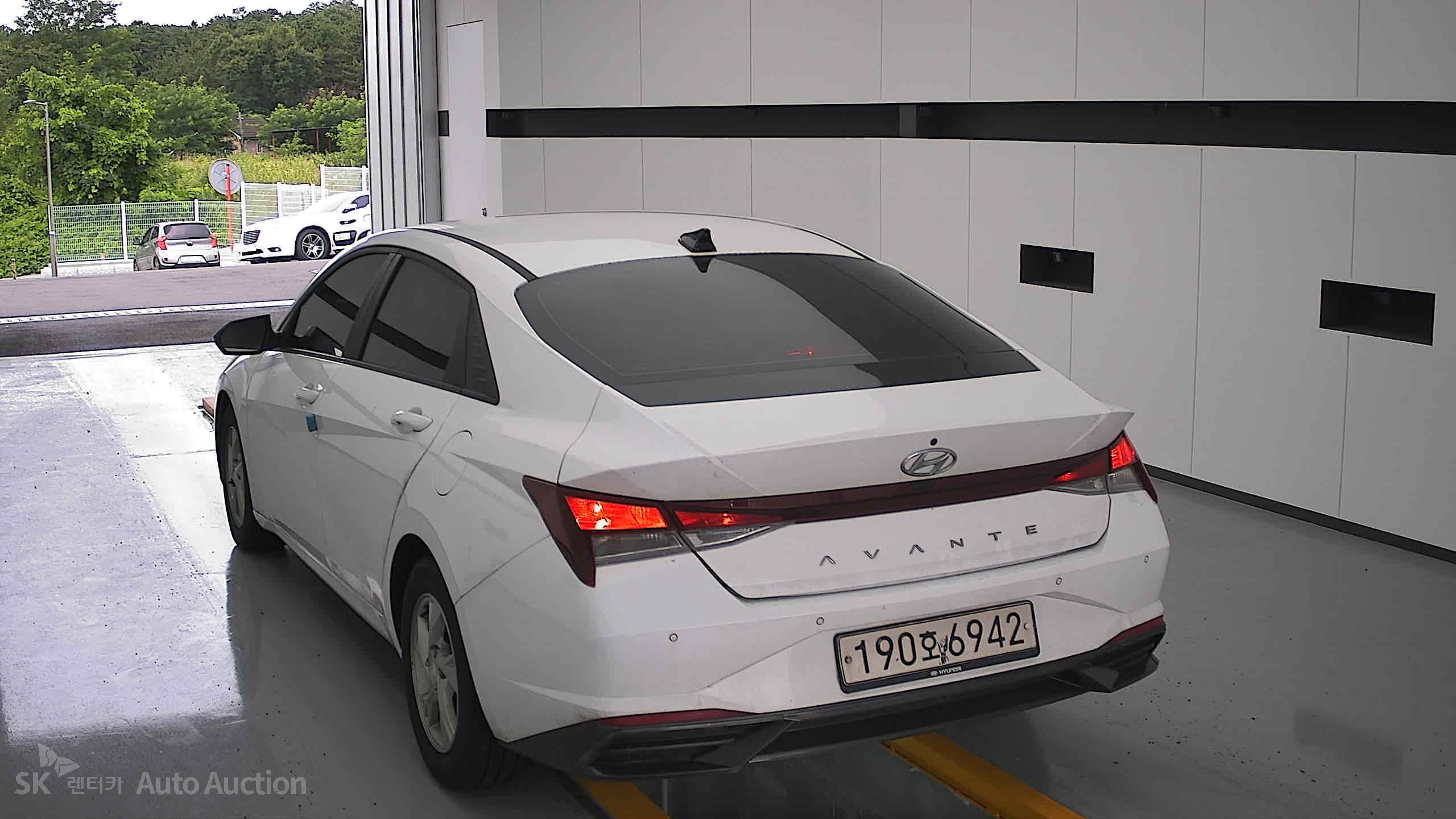2023 - hyundai avante