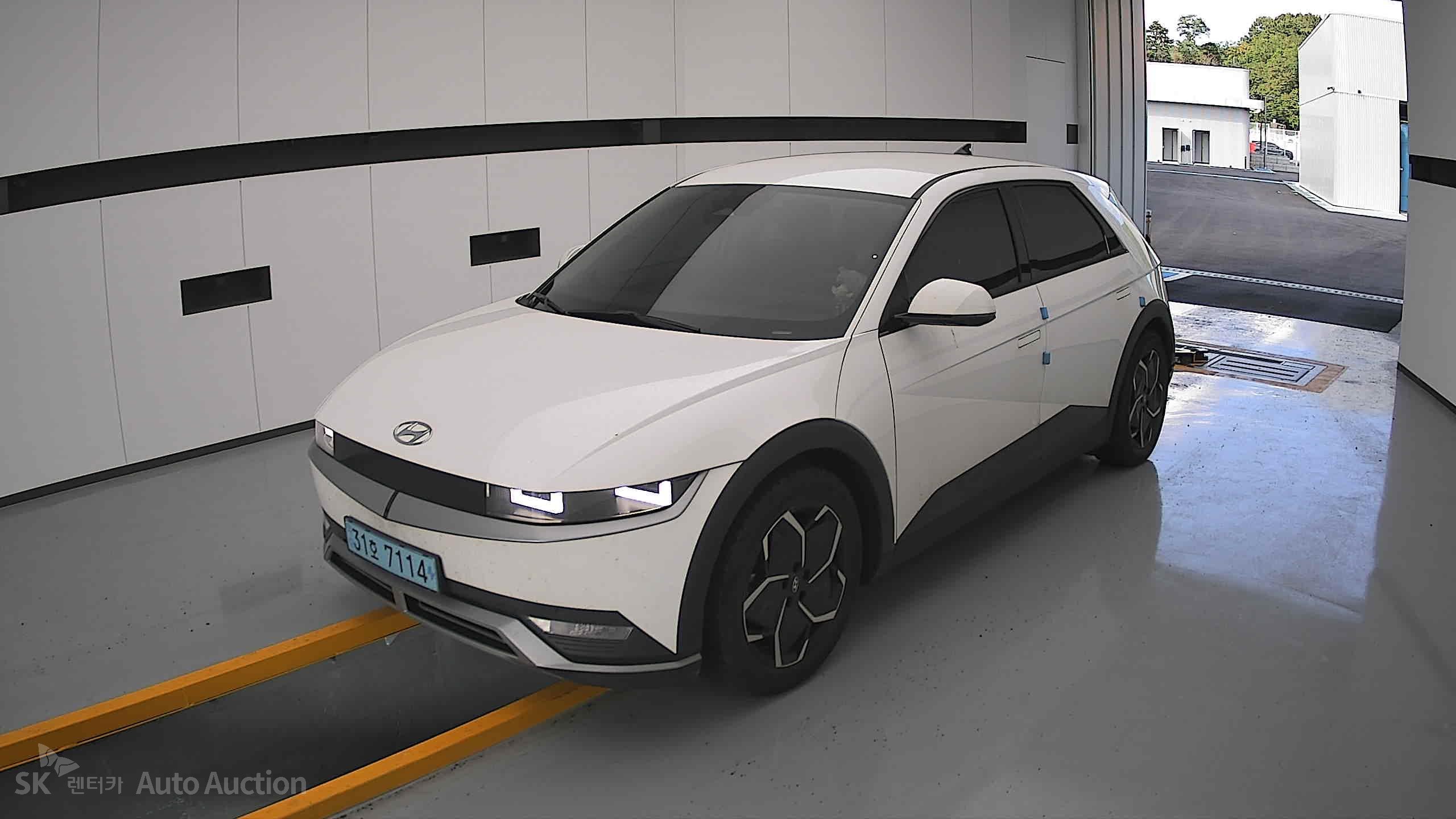 2022 - hyundai ioniq