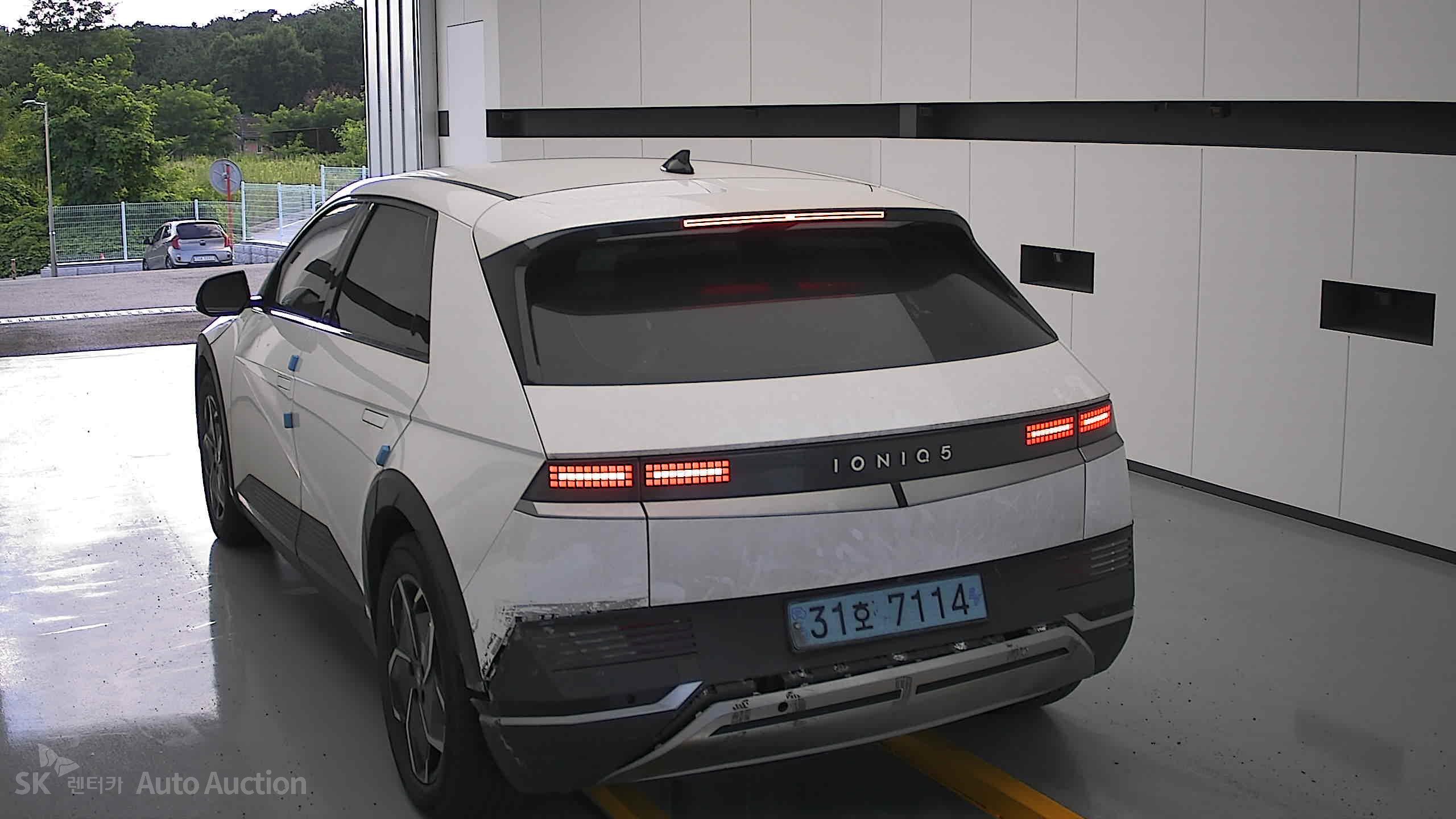 2022 - hyundai ioniq