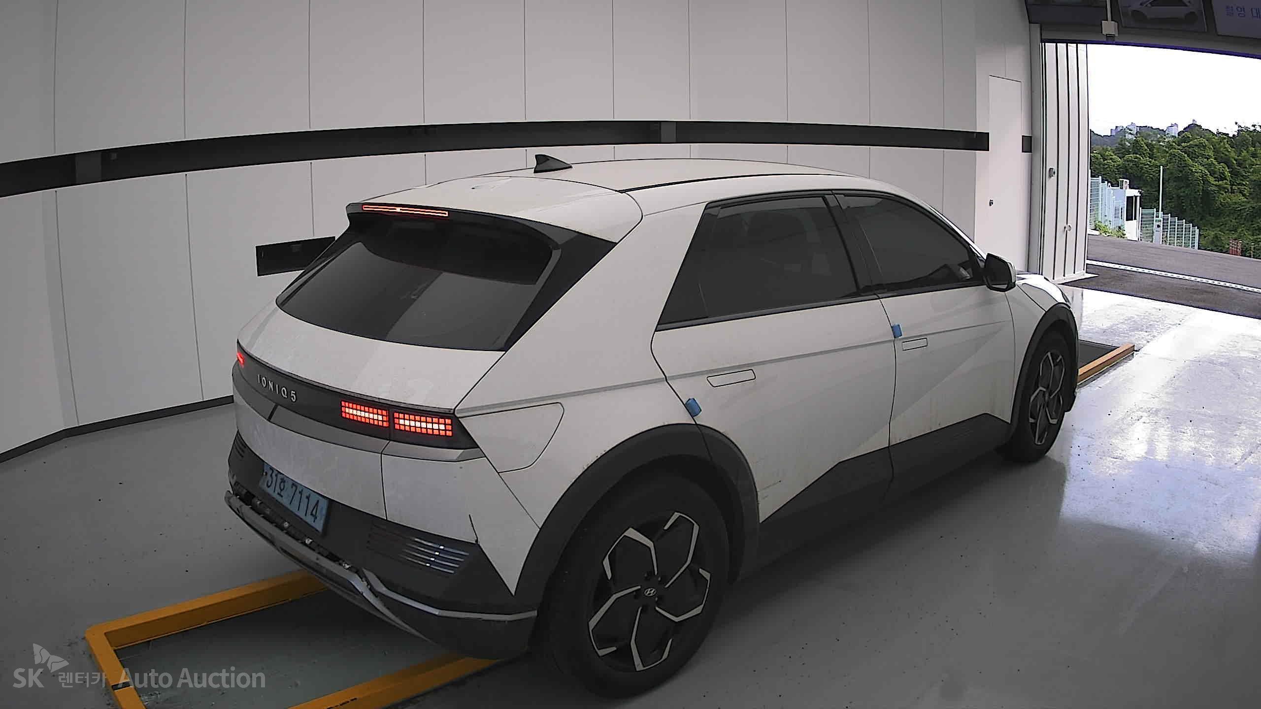 2022 - hyundai ioniq