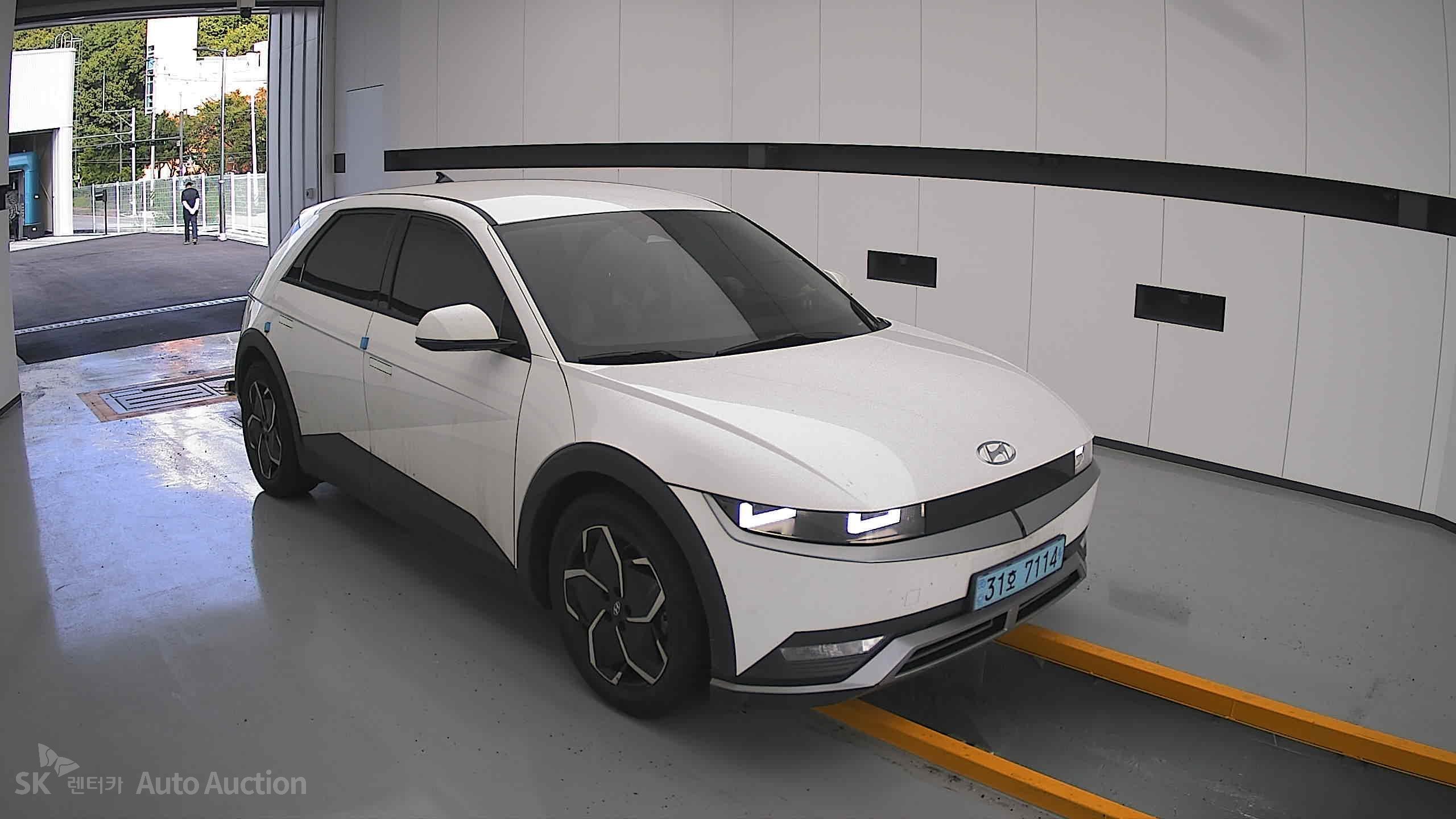 2022 - hyundai ioniq