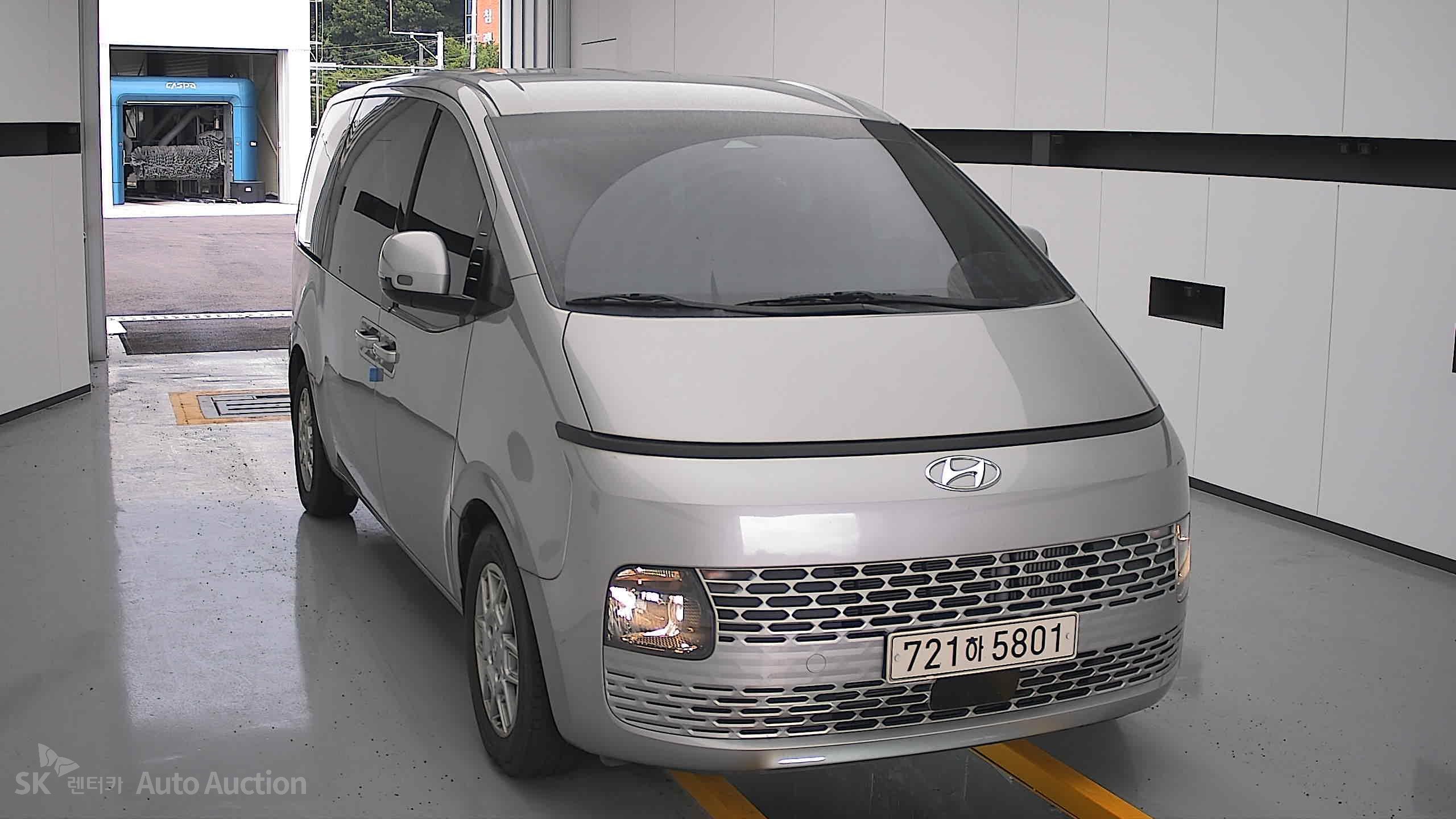 2022 - hyundai staria