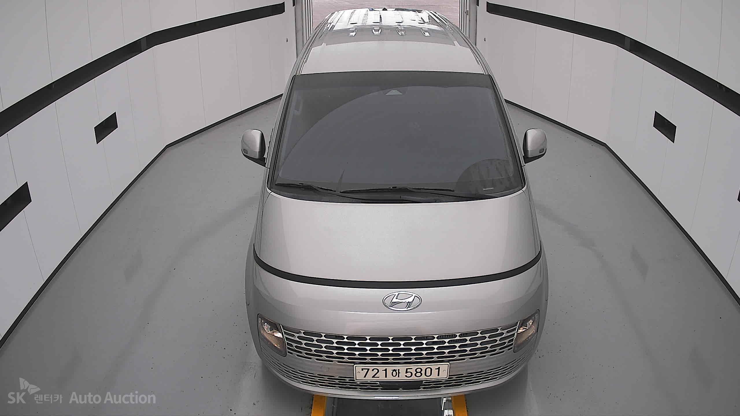 2022 - hyundai staria