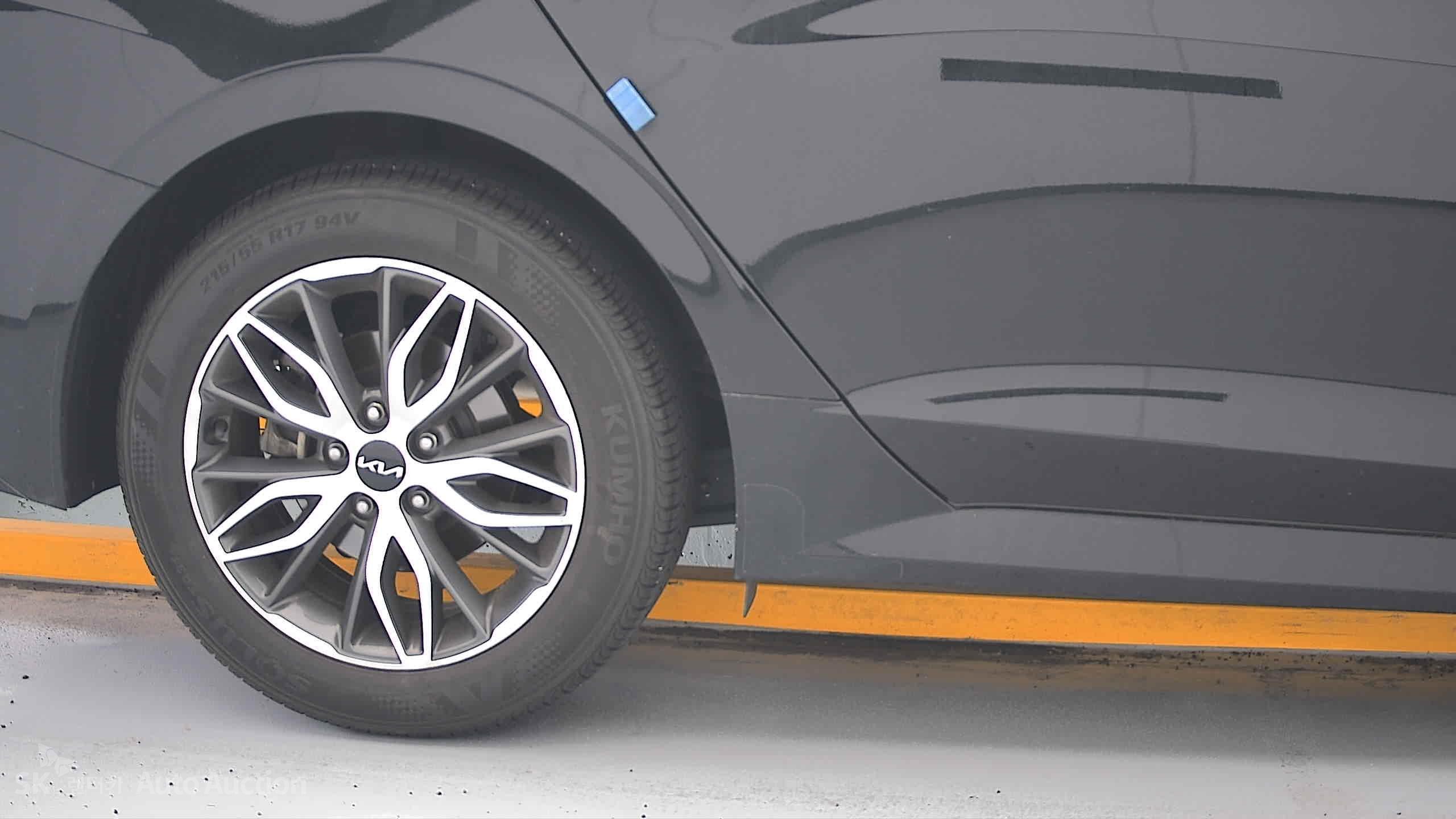 2023 - kia k5
