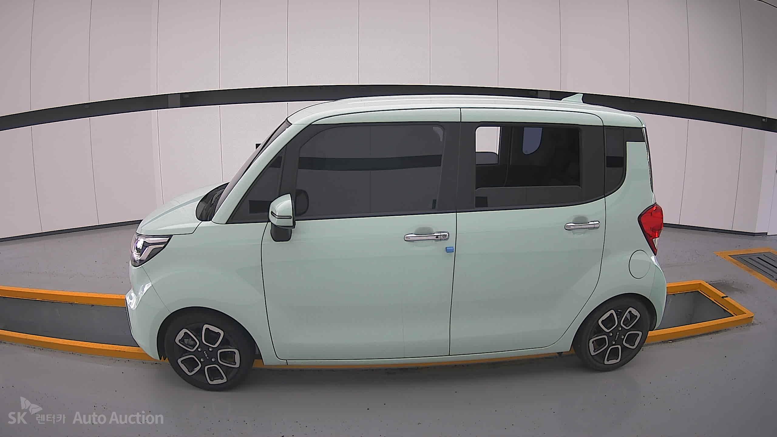 2022 - kia ray